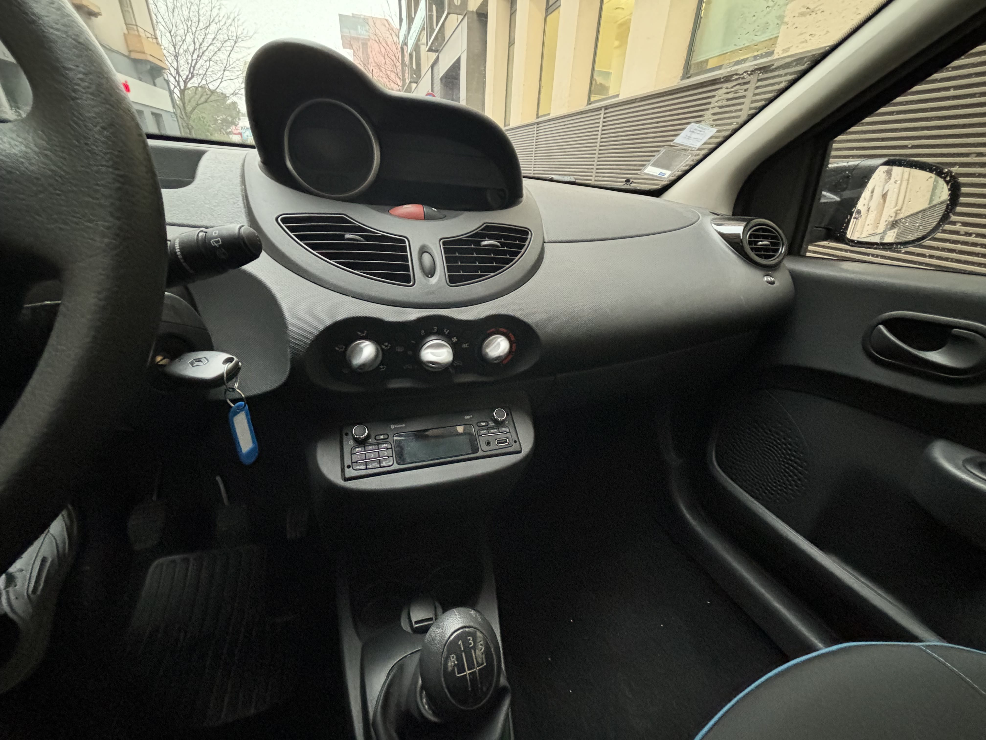 Renault Twingo avec Entrée audio / iPod