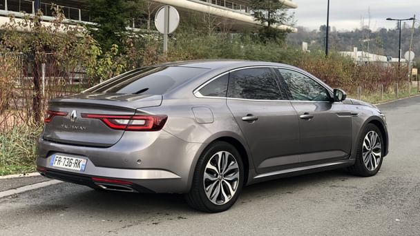 Renault Talisman Louez la Renault Talisman – Luxe, Confort et Technologie pour un Voyage d’Exception ! avec Apple CarPlay