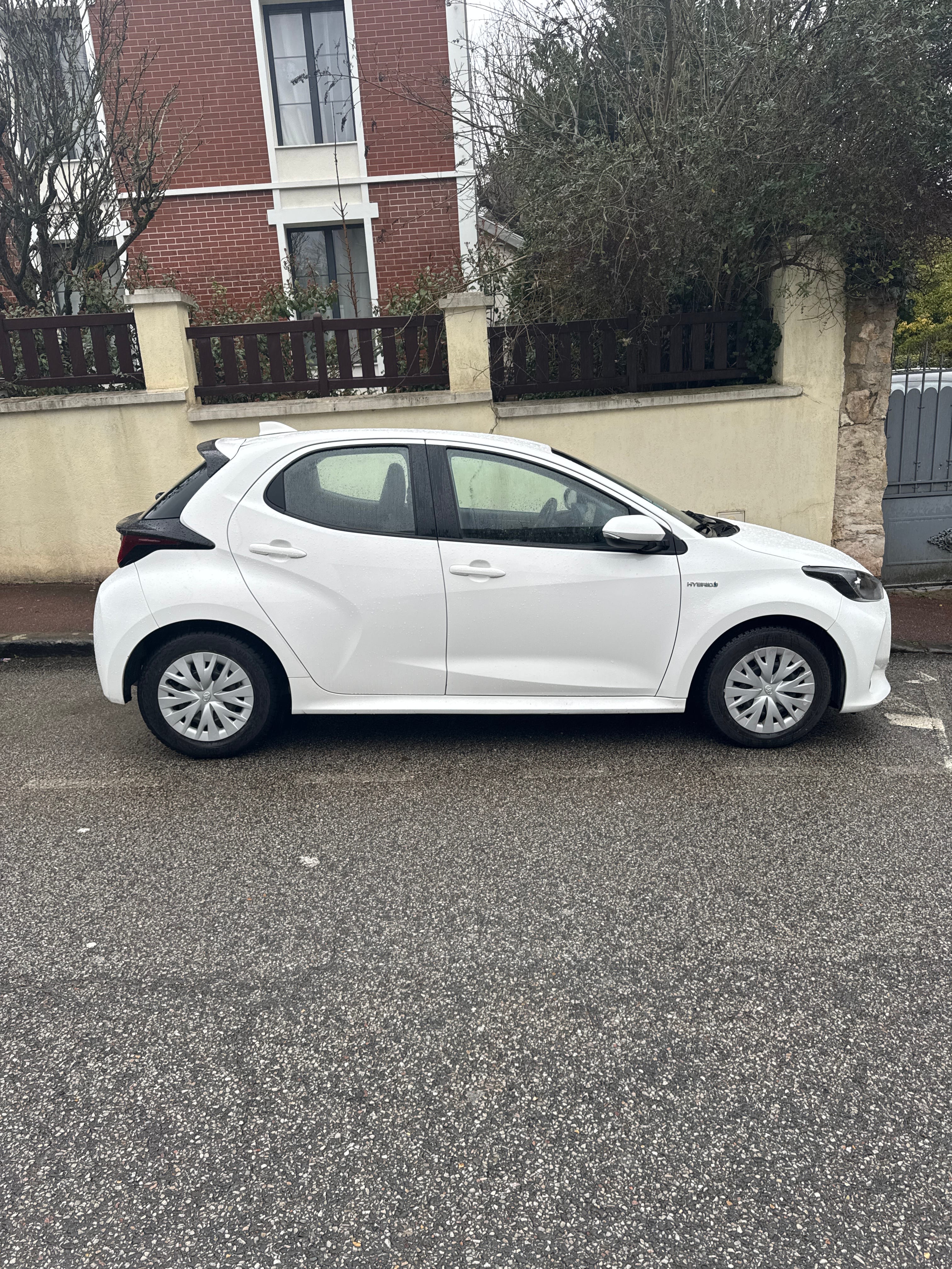 Toyota Yaris Hybride avec Climatisation