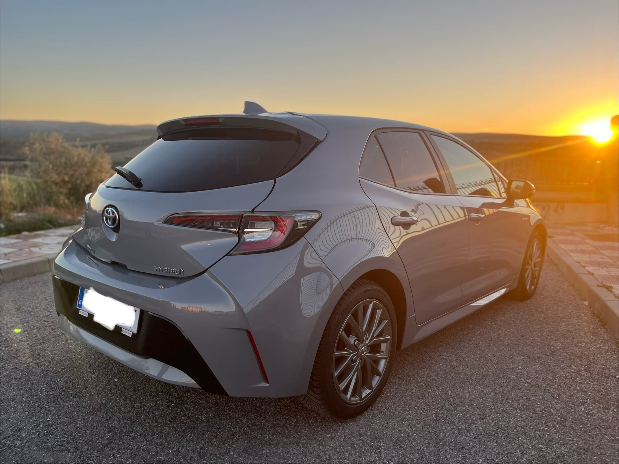 Toyota Corolla Híbrido mit Rückfahrkamera