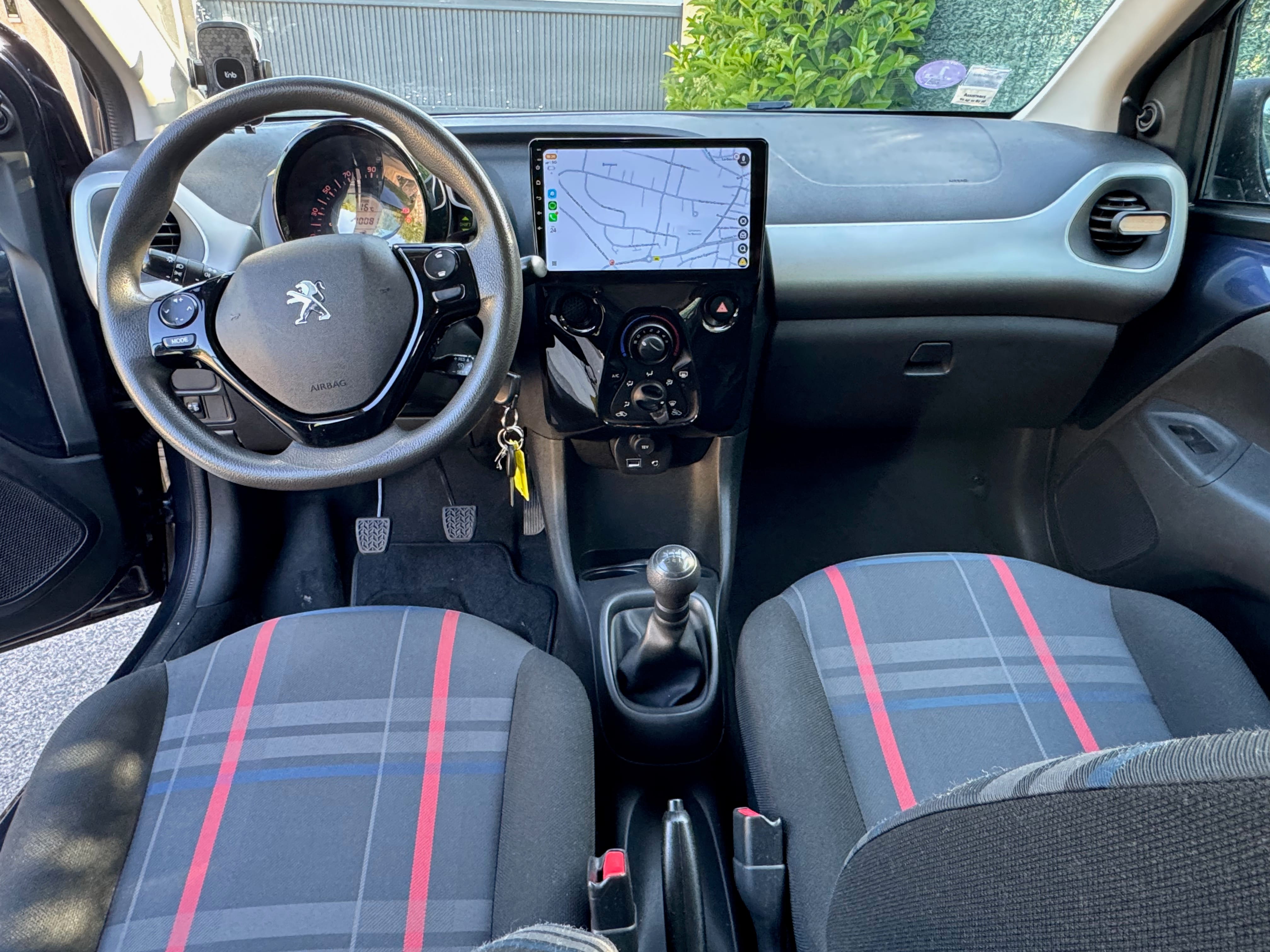 Peugeot 108 CARPLAY & ANDROID AUTO - CLIMATISATION - BLUETOOTH - 5 PORTES avec Audio Bluetooth