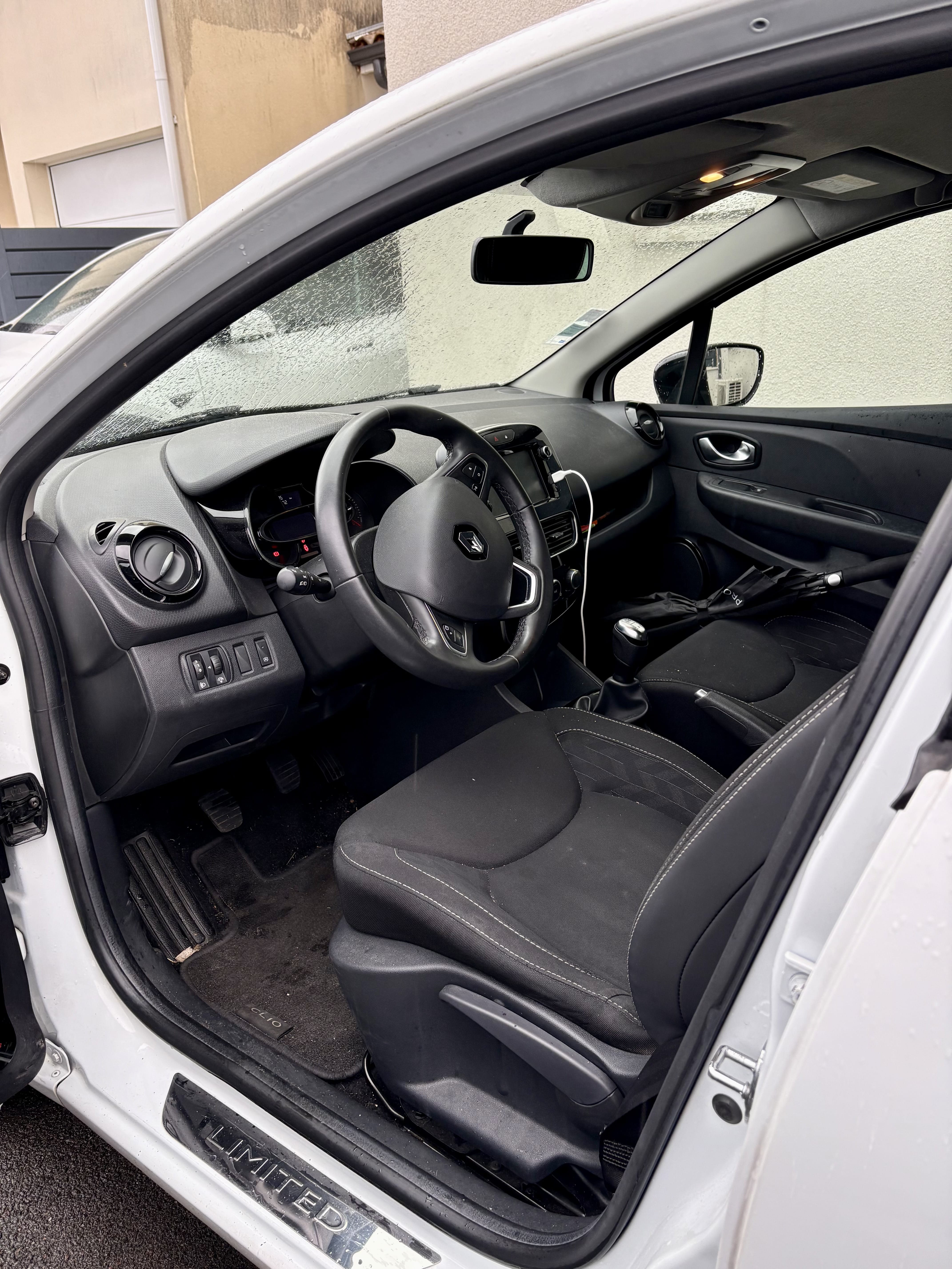 Renault Clio avec Apple CarPlay