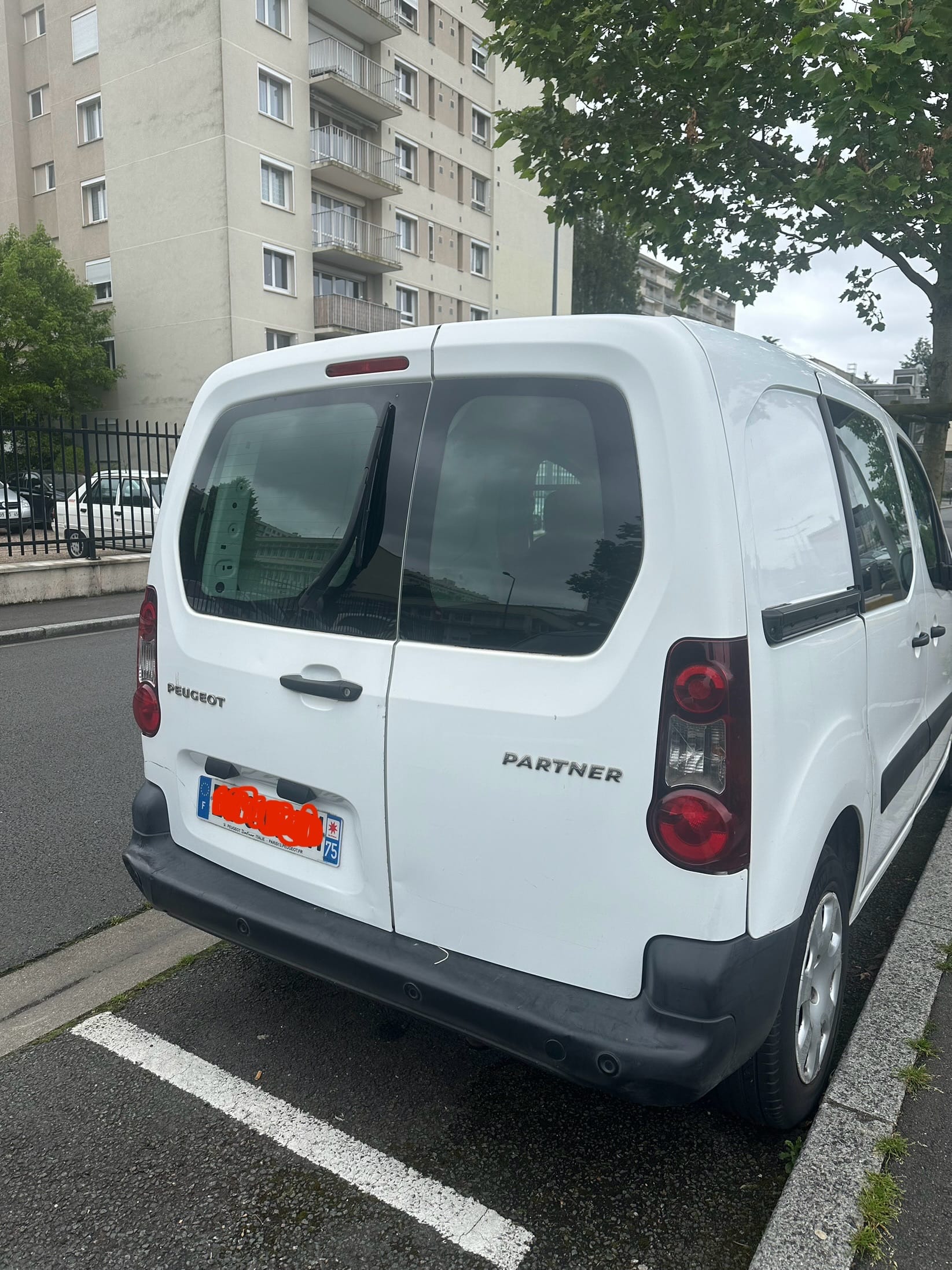 Peugeot Partner avec Entrée audio / iPod