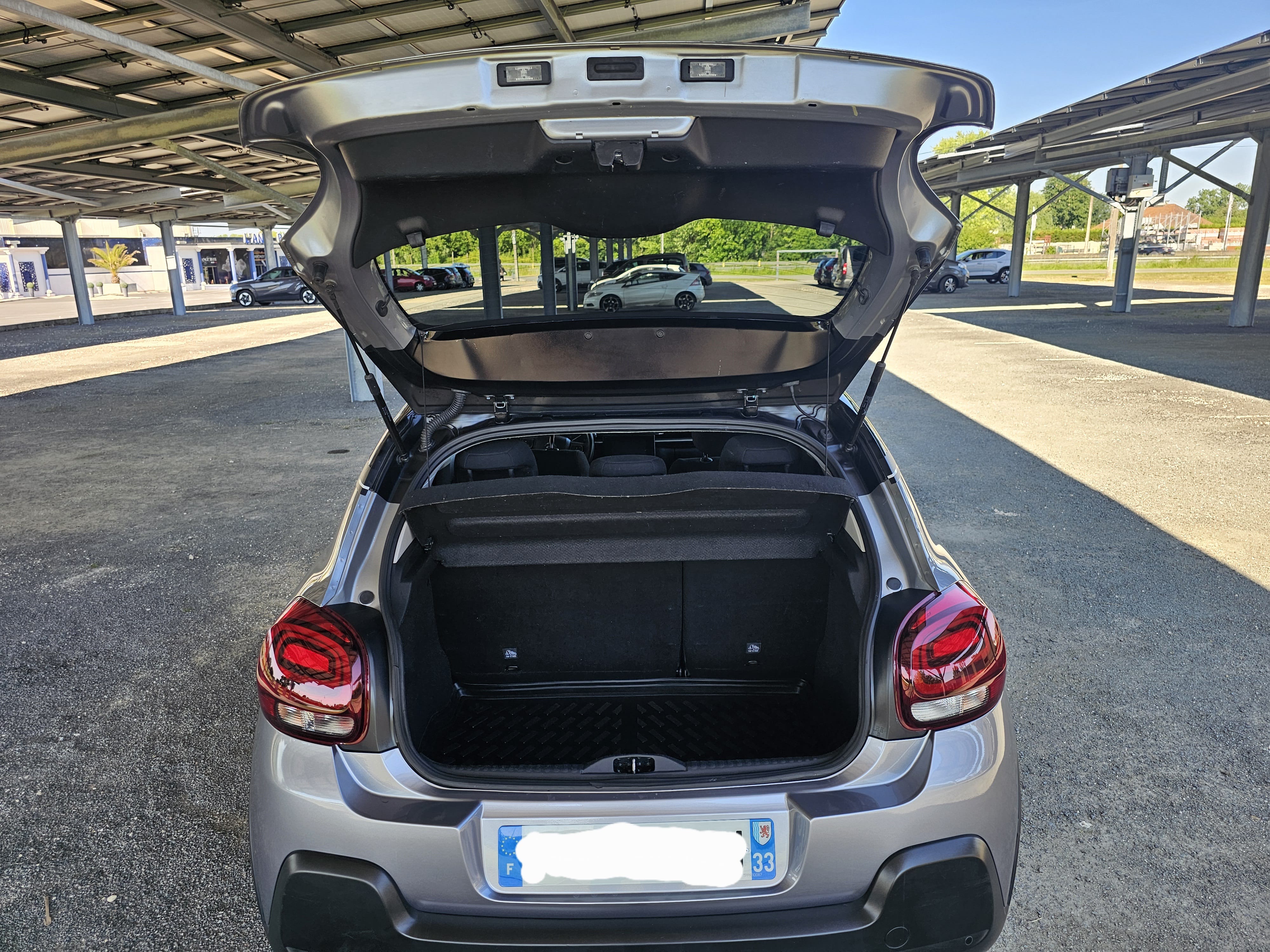 Citroen C3  Confortable & Éco | Idéale tous déplacements avec Autoradio