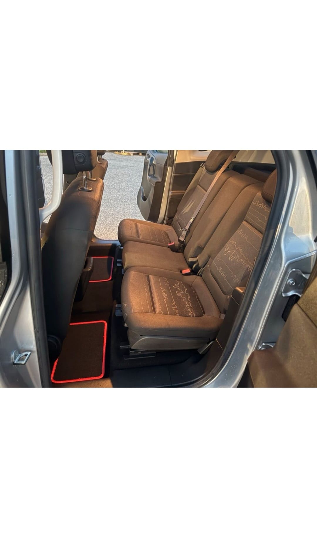 Opel Meriva 1.4 turbo 120 ch essence. avec Entrée audio / iPod
