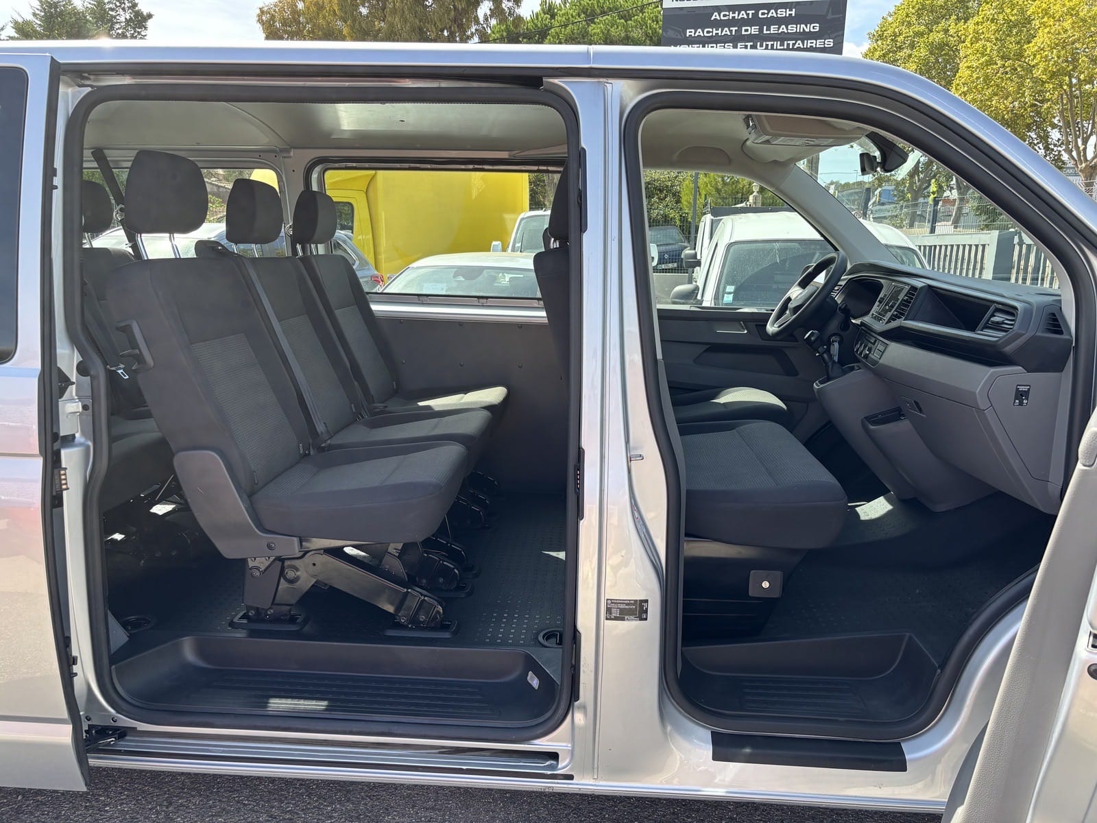 Volkswagen Transporter 6.1 Business Line avec Climatisation