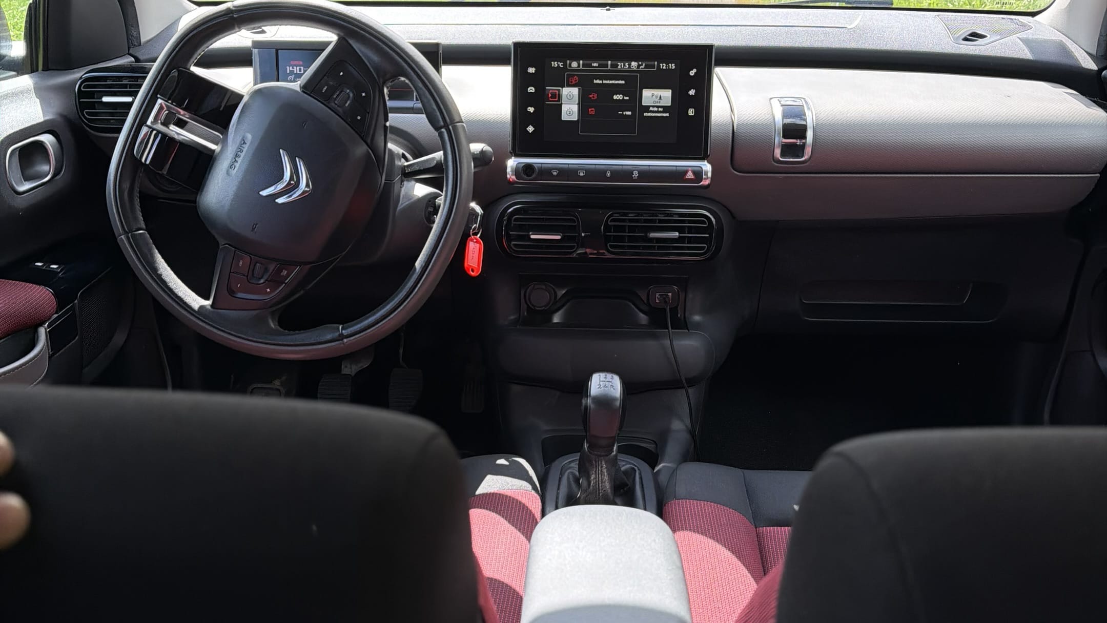 Citroen C4 Cactus 1.2 (638) avec GPS