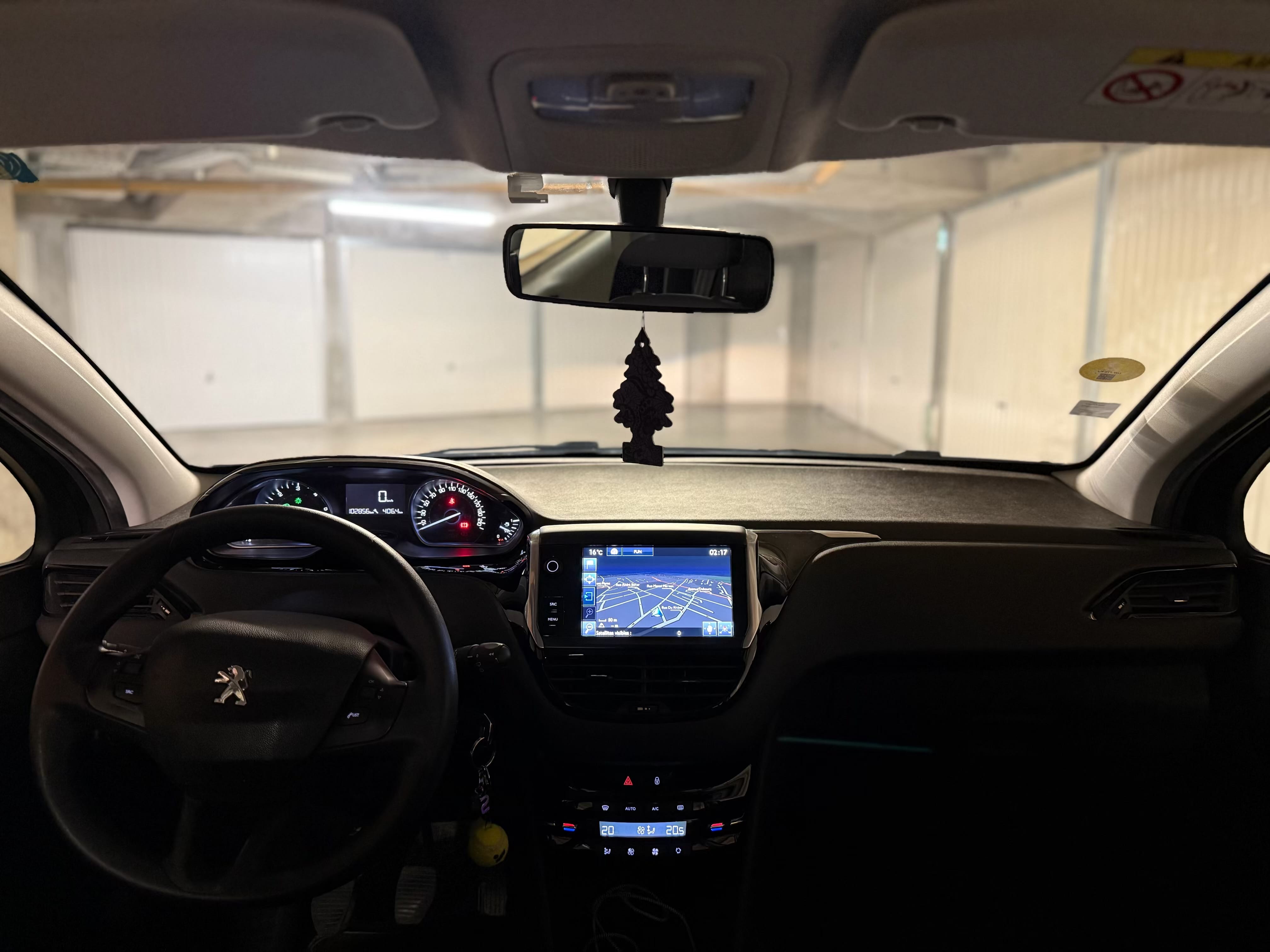 Peugeot 208 avec Régulateur de vitesse