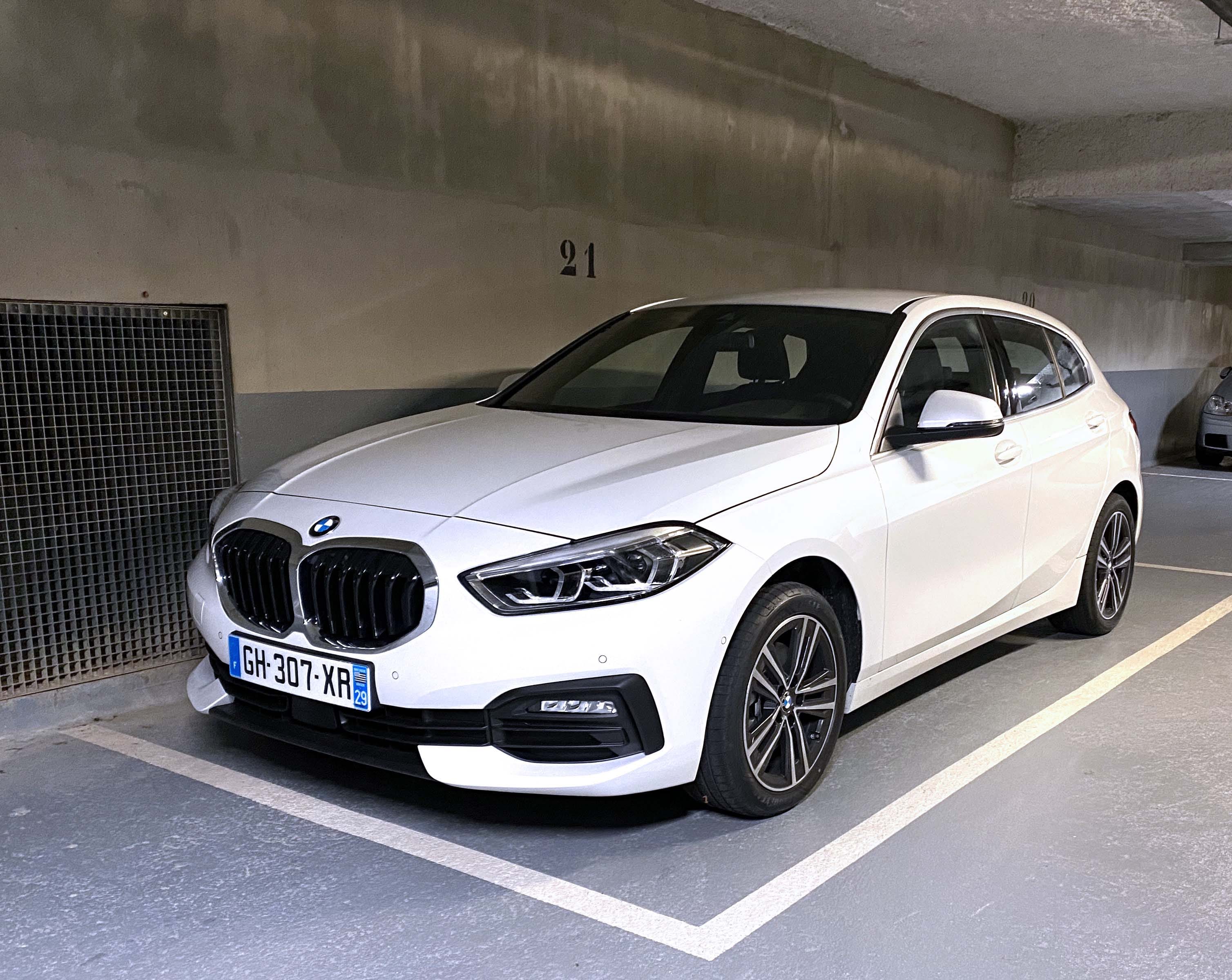 BMW Série 1, 2022, Essence 98, automatique