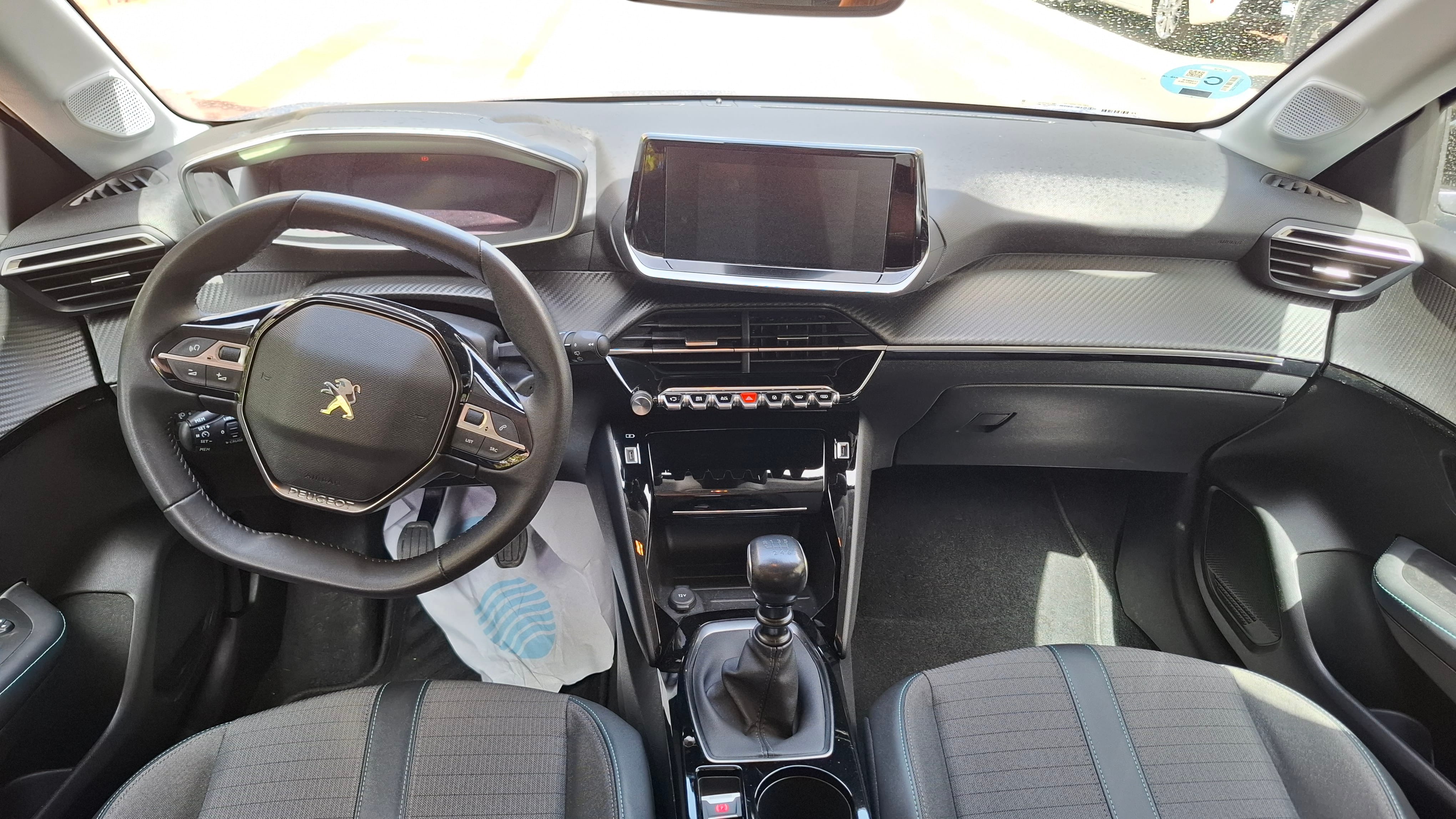 Peugeot 208 con Cámara de marcha atrás