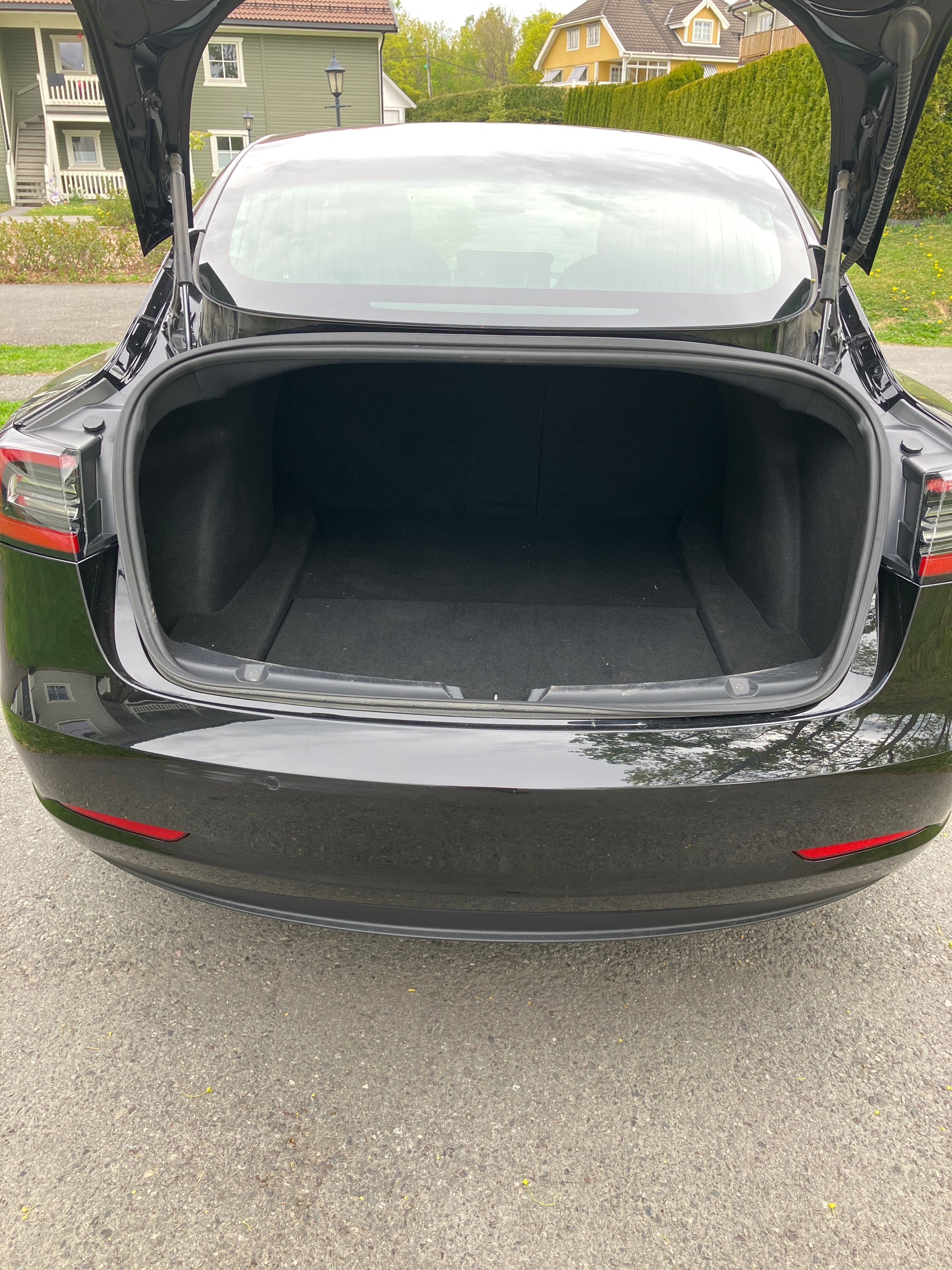 Tesla Model 3 med Cruisekontroll