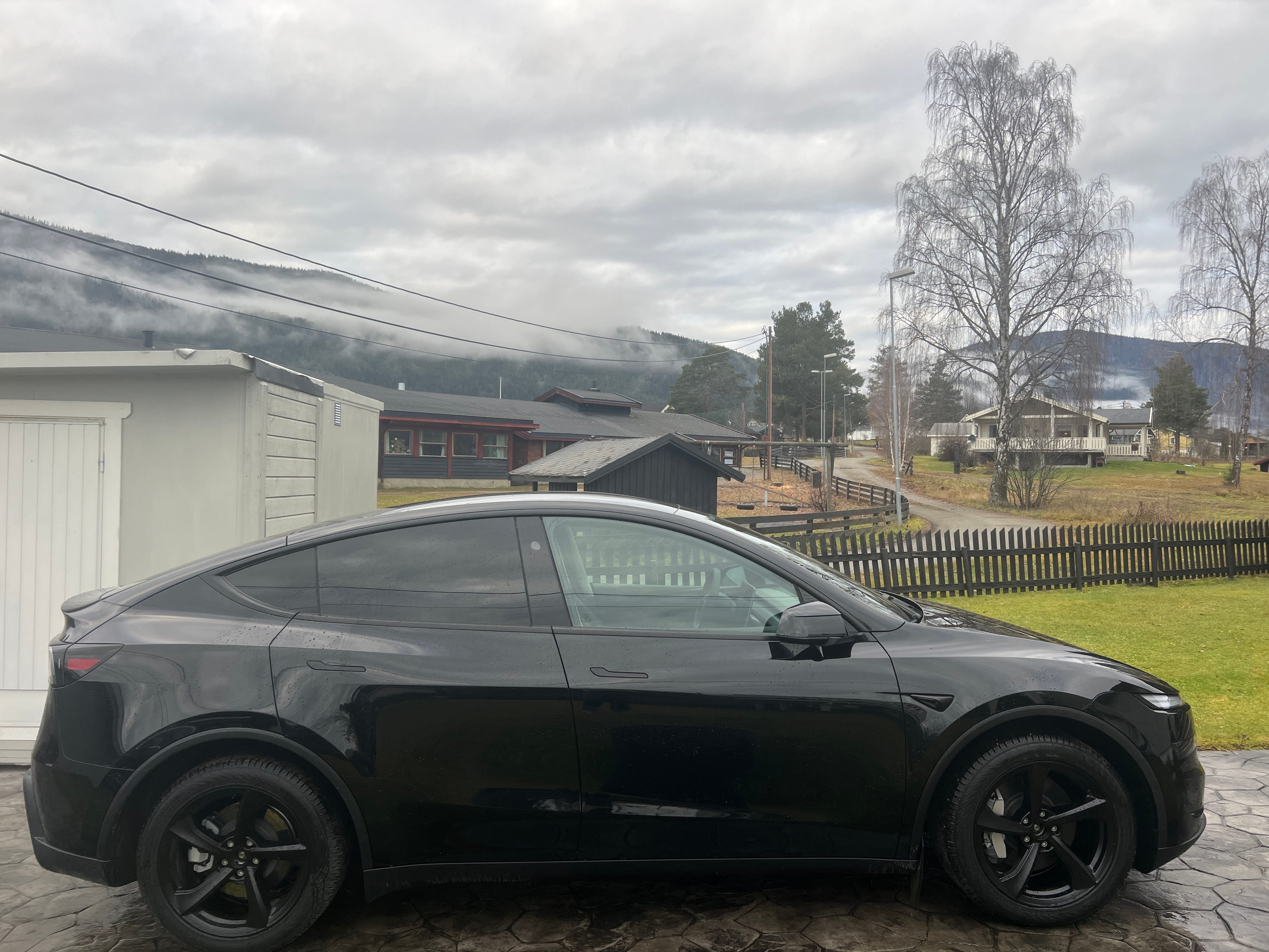 Tesla Model Y Long Range med Aircondition