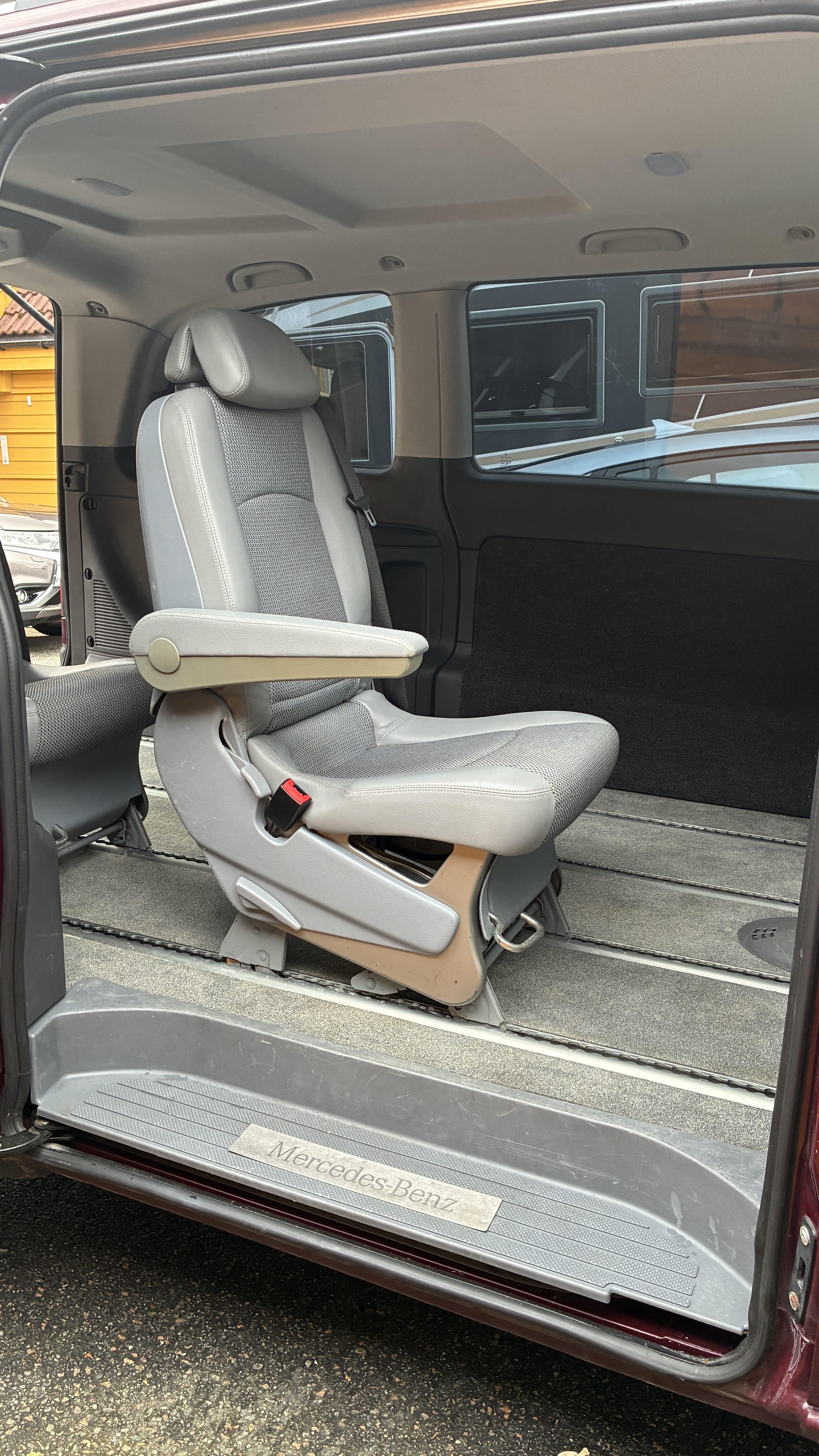 Mercedes-Benz Vito 2.1 D med Sykkelstativ