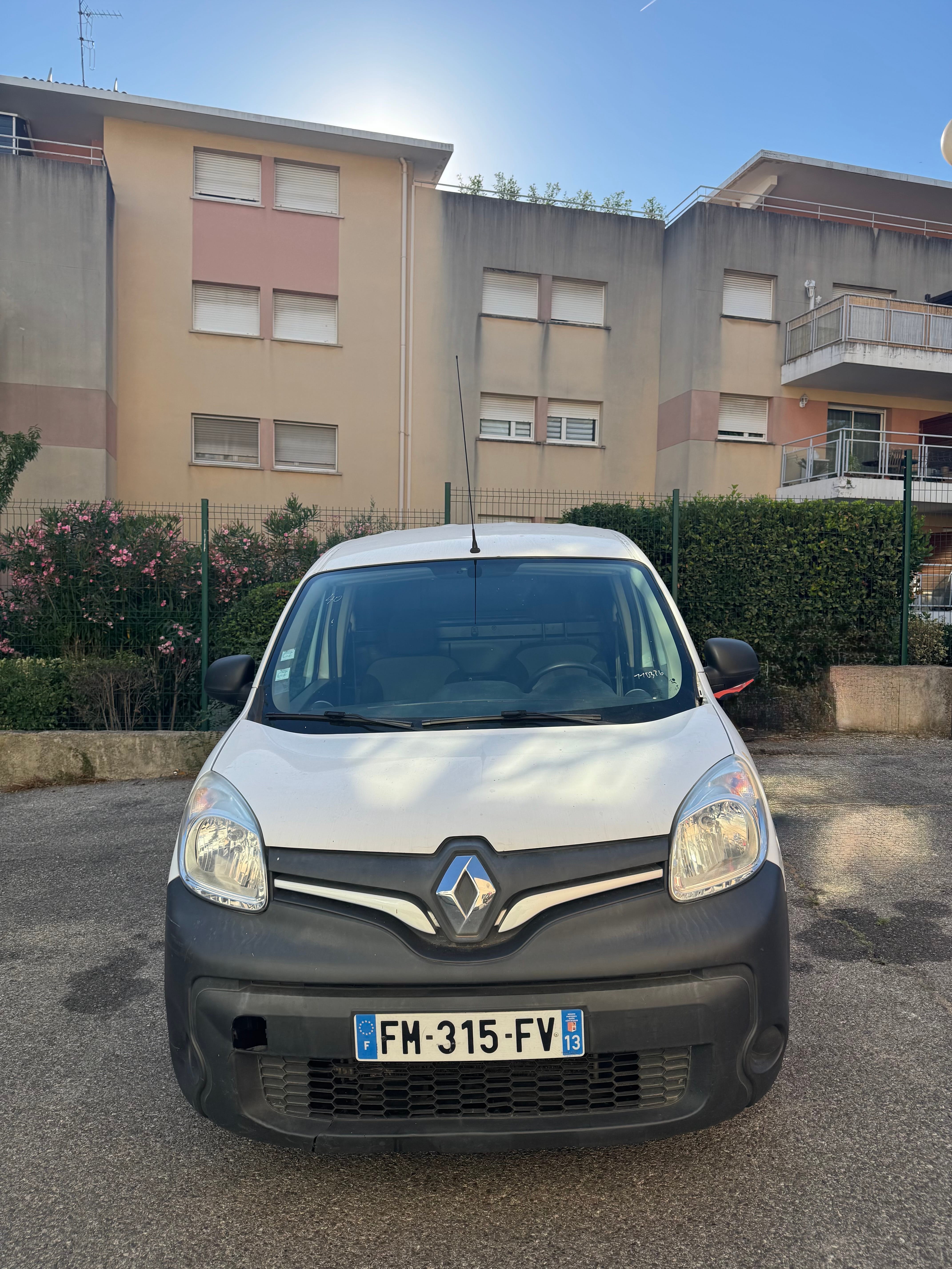 Renault Kangoo avec Autoradio