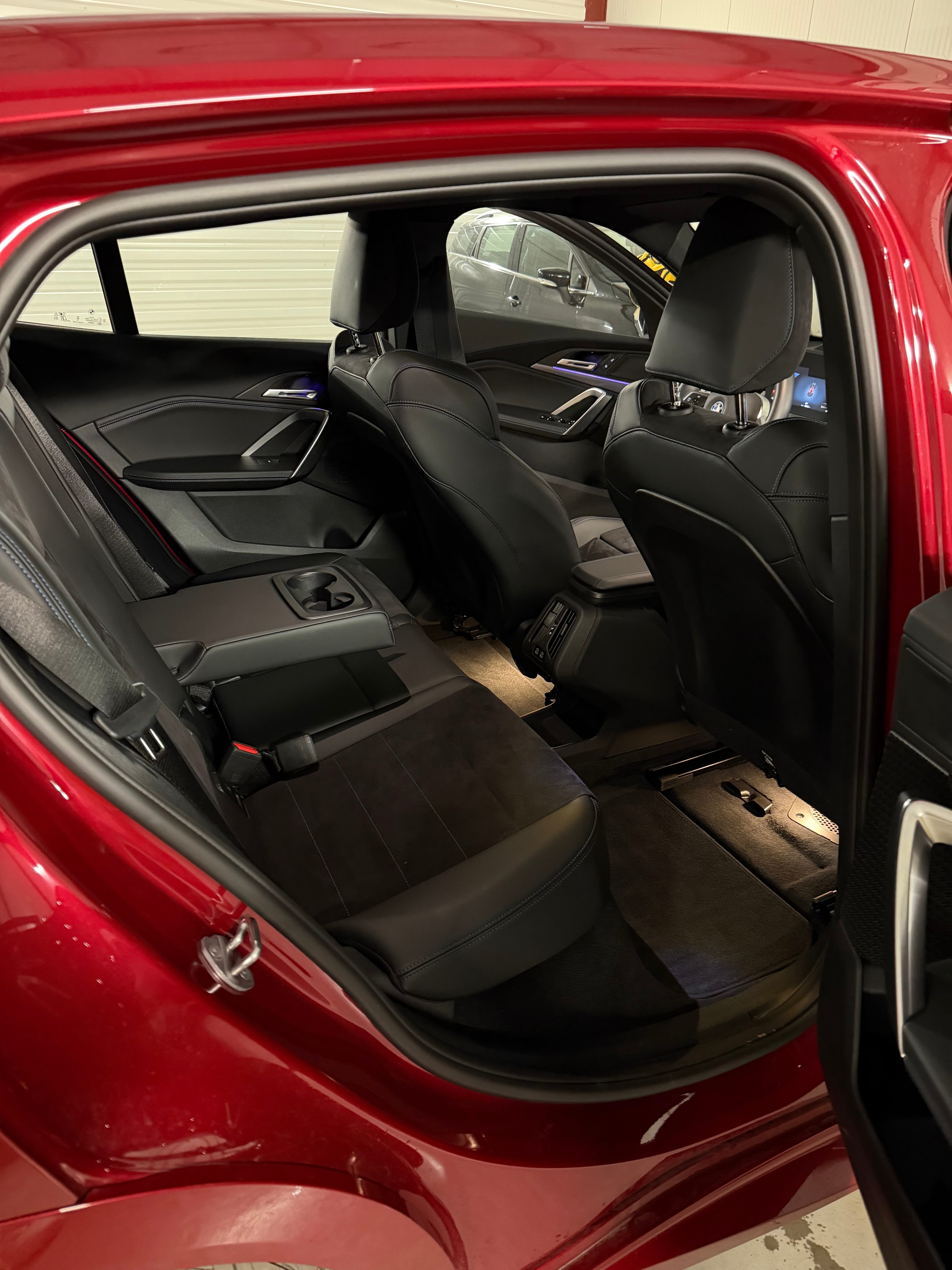 BMW iX2 eDrive20 avec Apple CarPlay