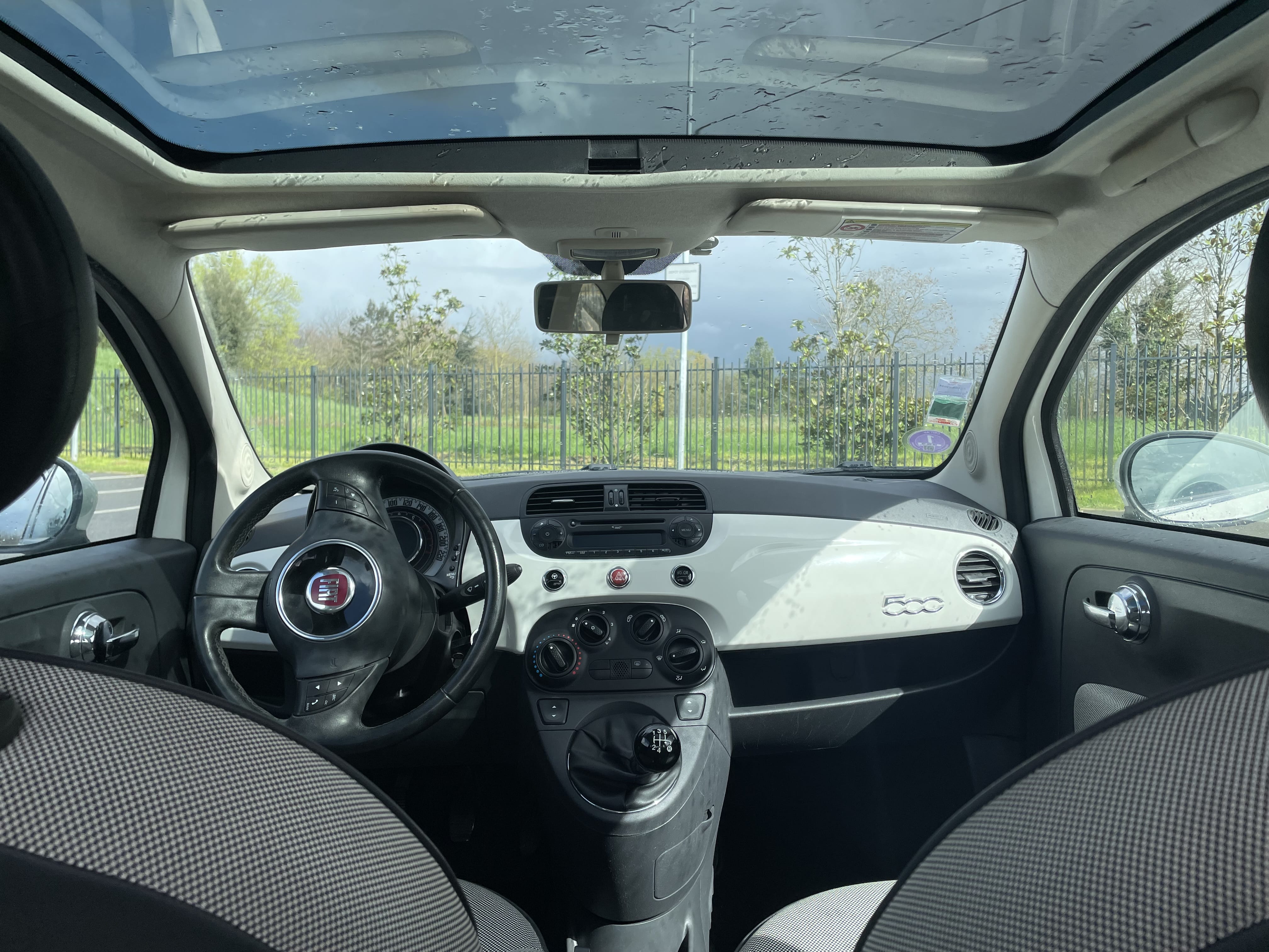 Fiat 500 Lounge toit panoramique met Audio- / iPod-ingang