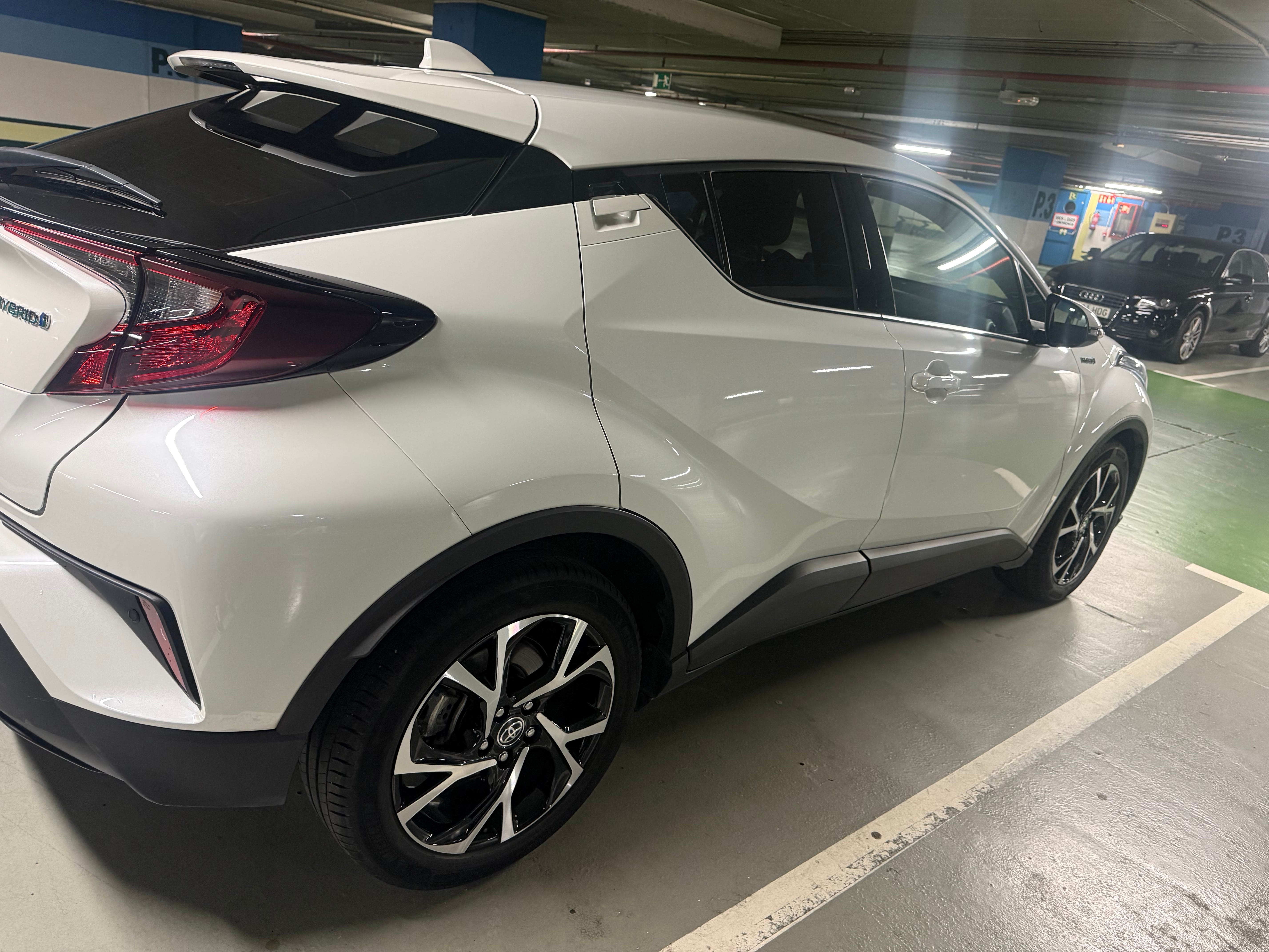Toyota C-HR con Cámara de marcha atrás