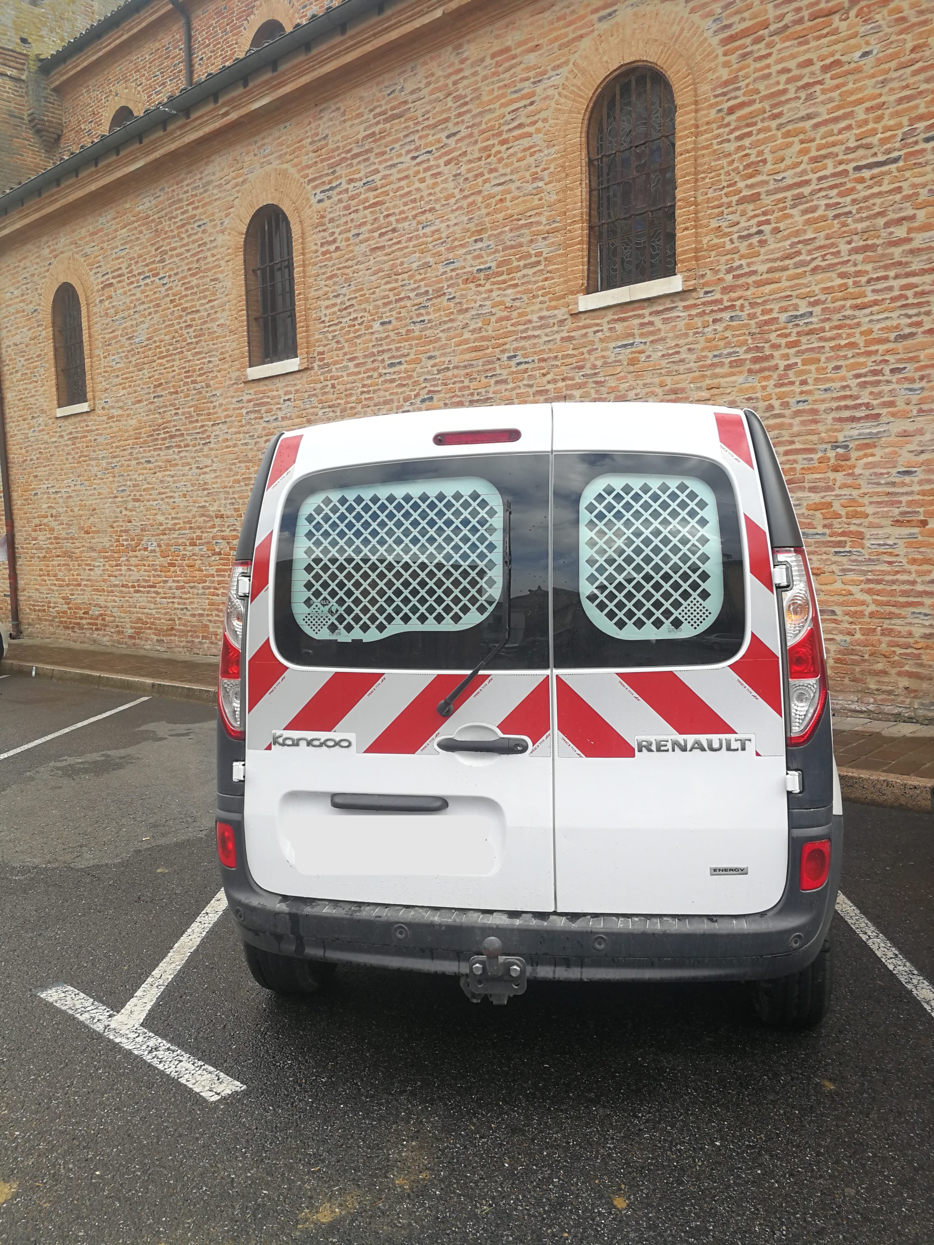 Renault Kangoo Express mit Navigationsgerät
