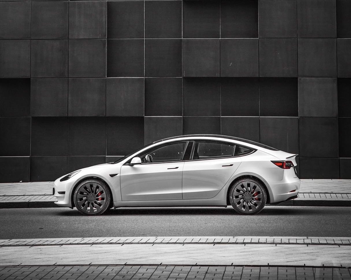 Tesla Model 3 Performance med Aircondition