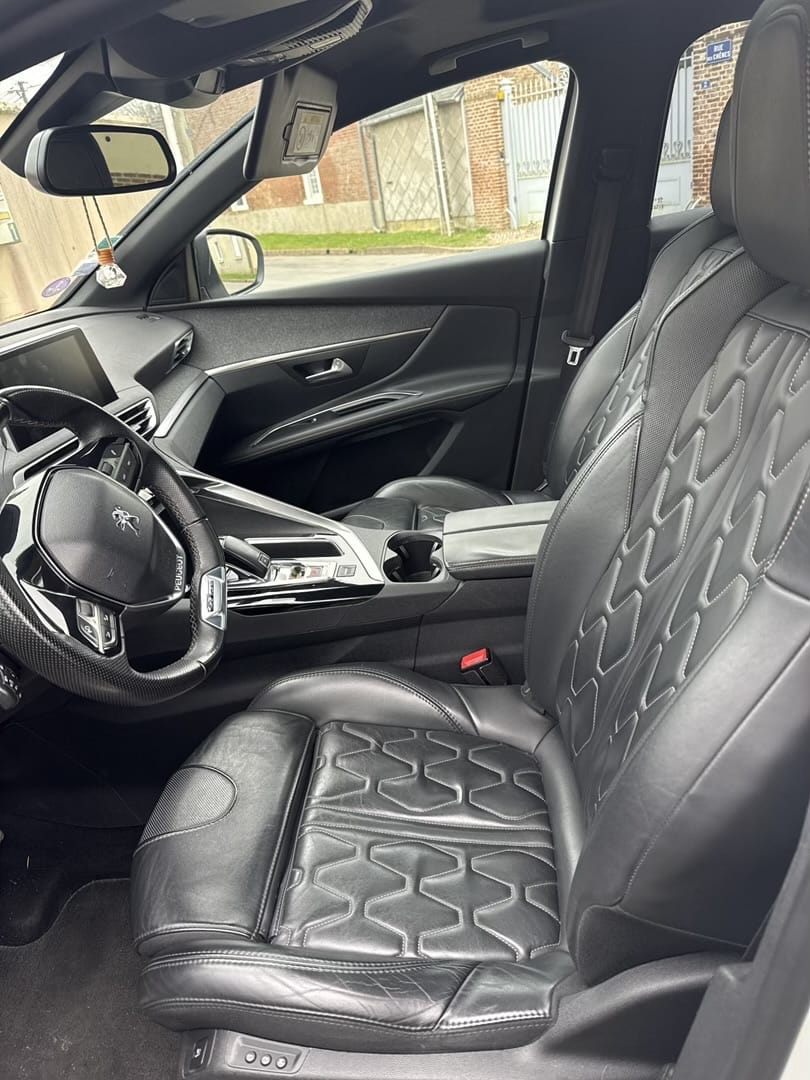 Peugeot 3008 avec Siège bébé