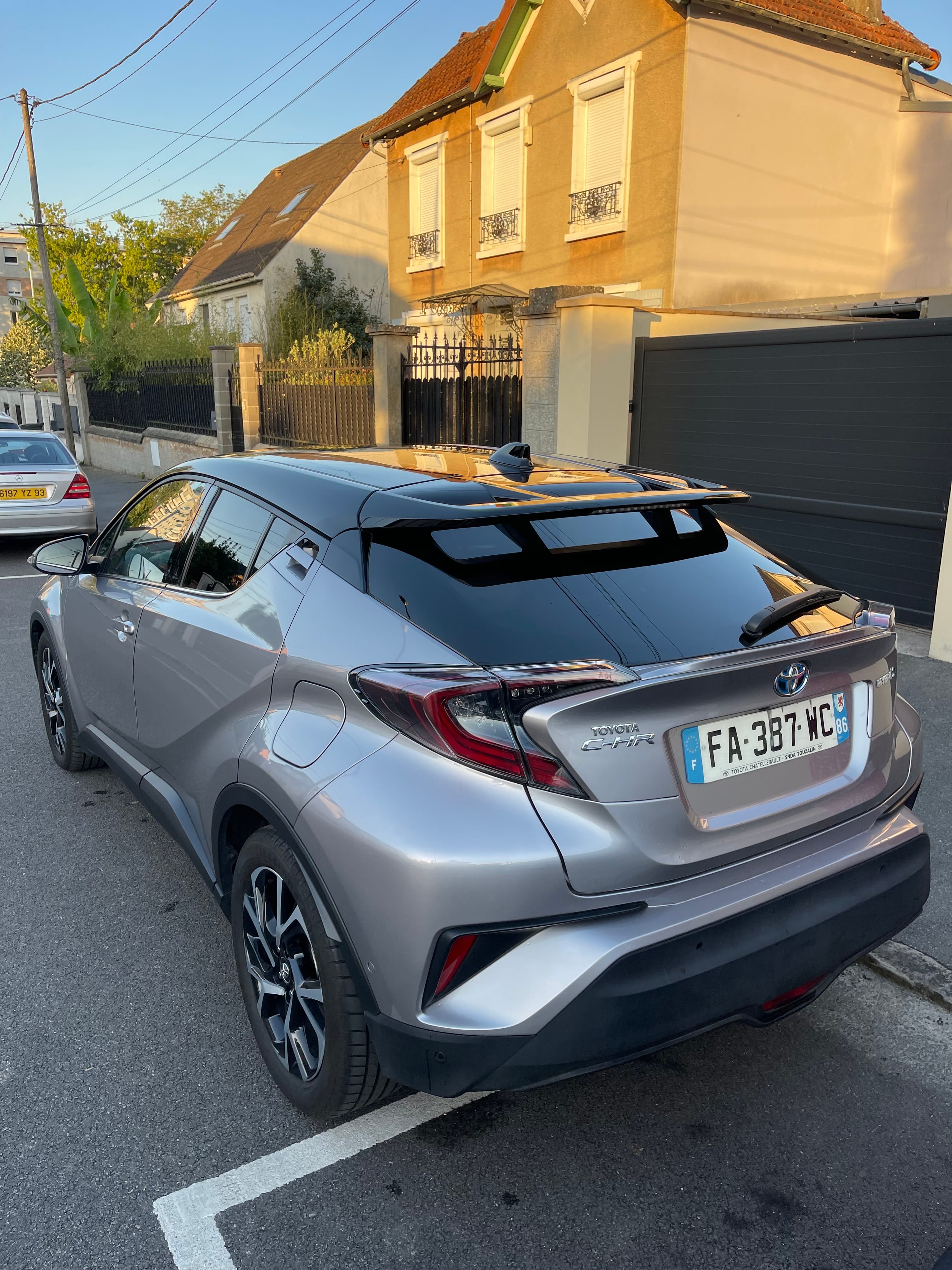 Toyota C-HR Hybrid avec Caméra de recul