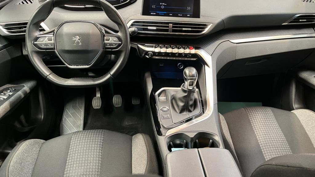 Peugeot 3008 avec GPS