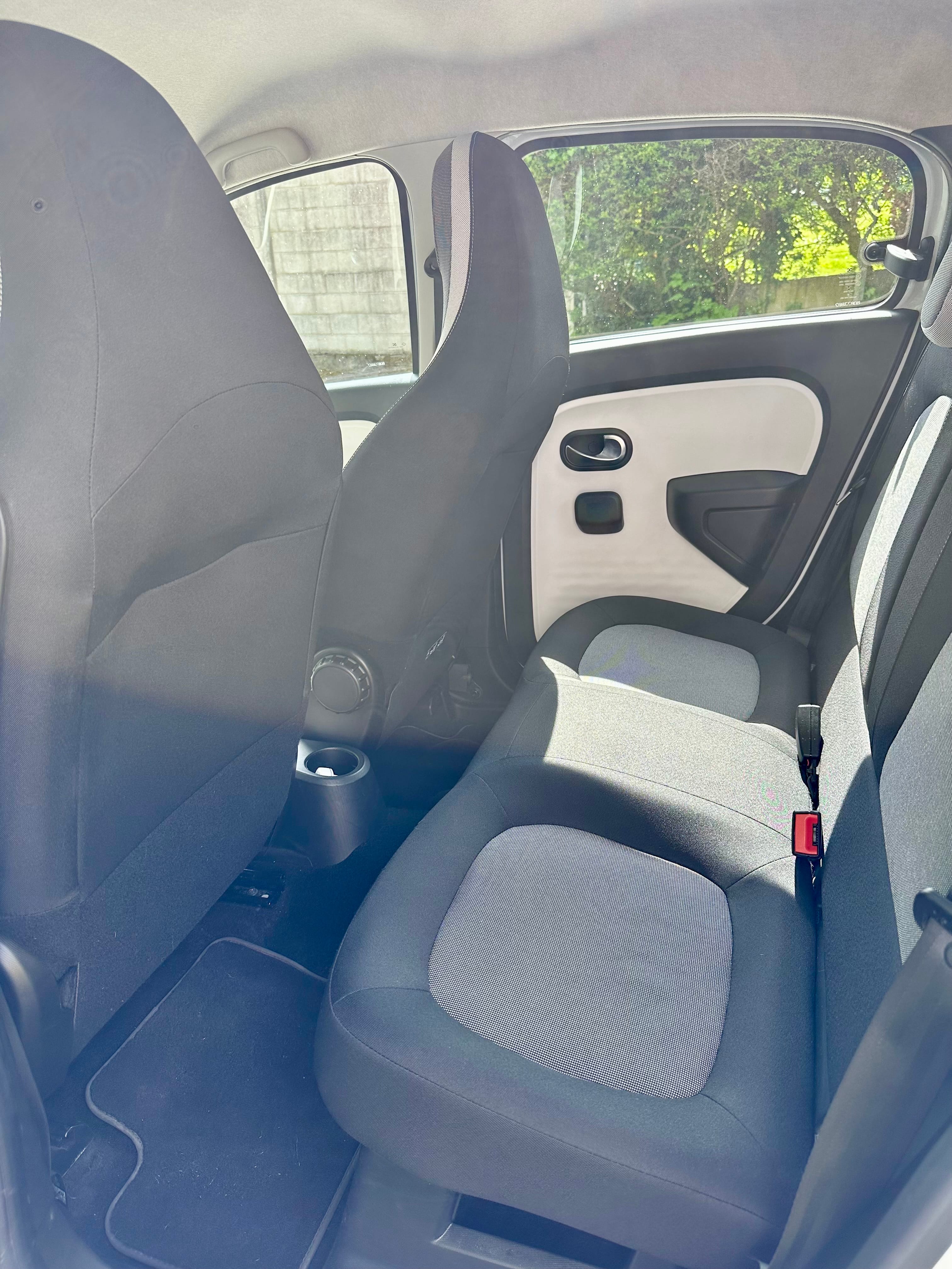 Renault Twingo III avec Entrée audio / iPod