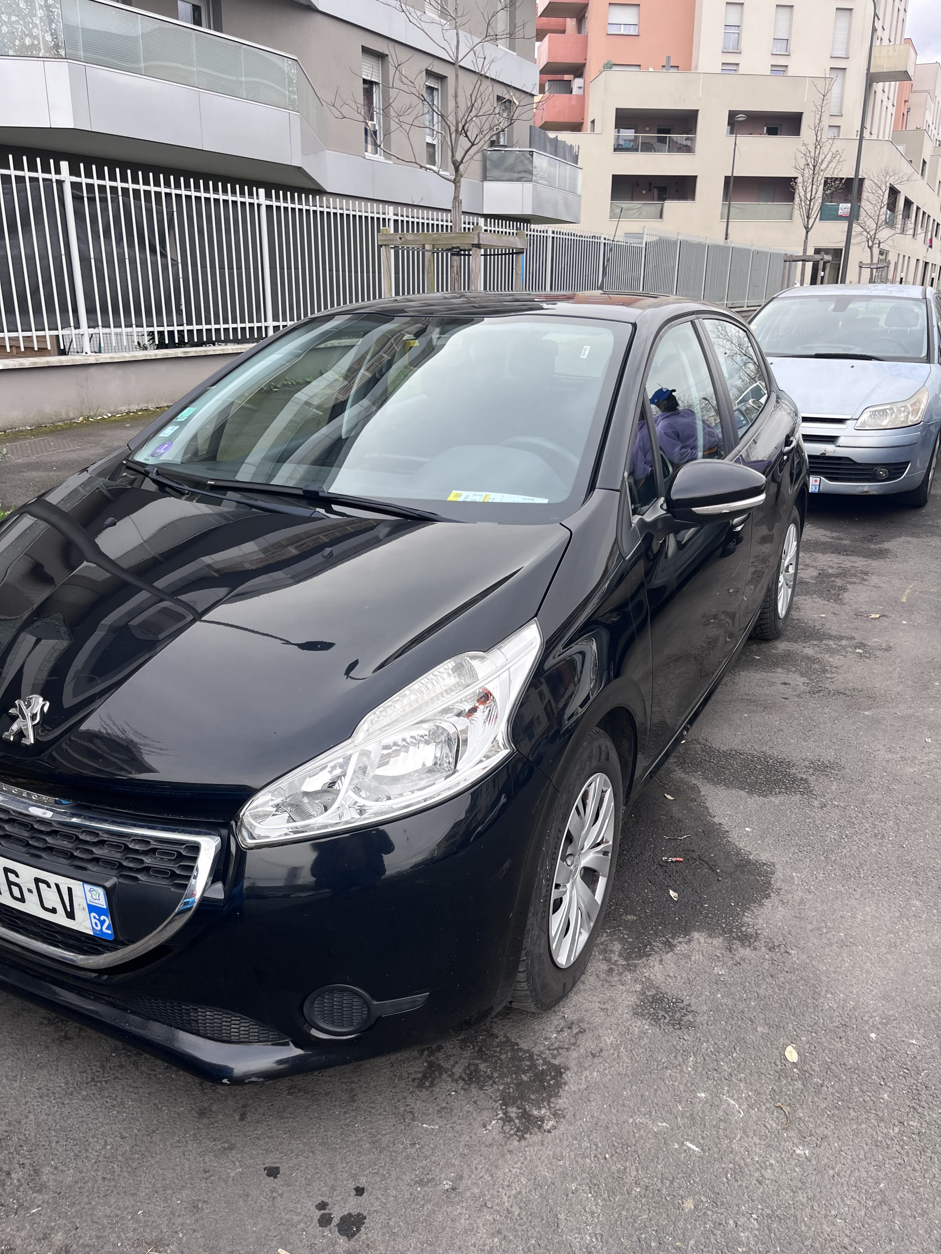 Peugeot 208, 2015, Essence 95
