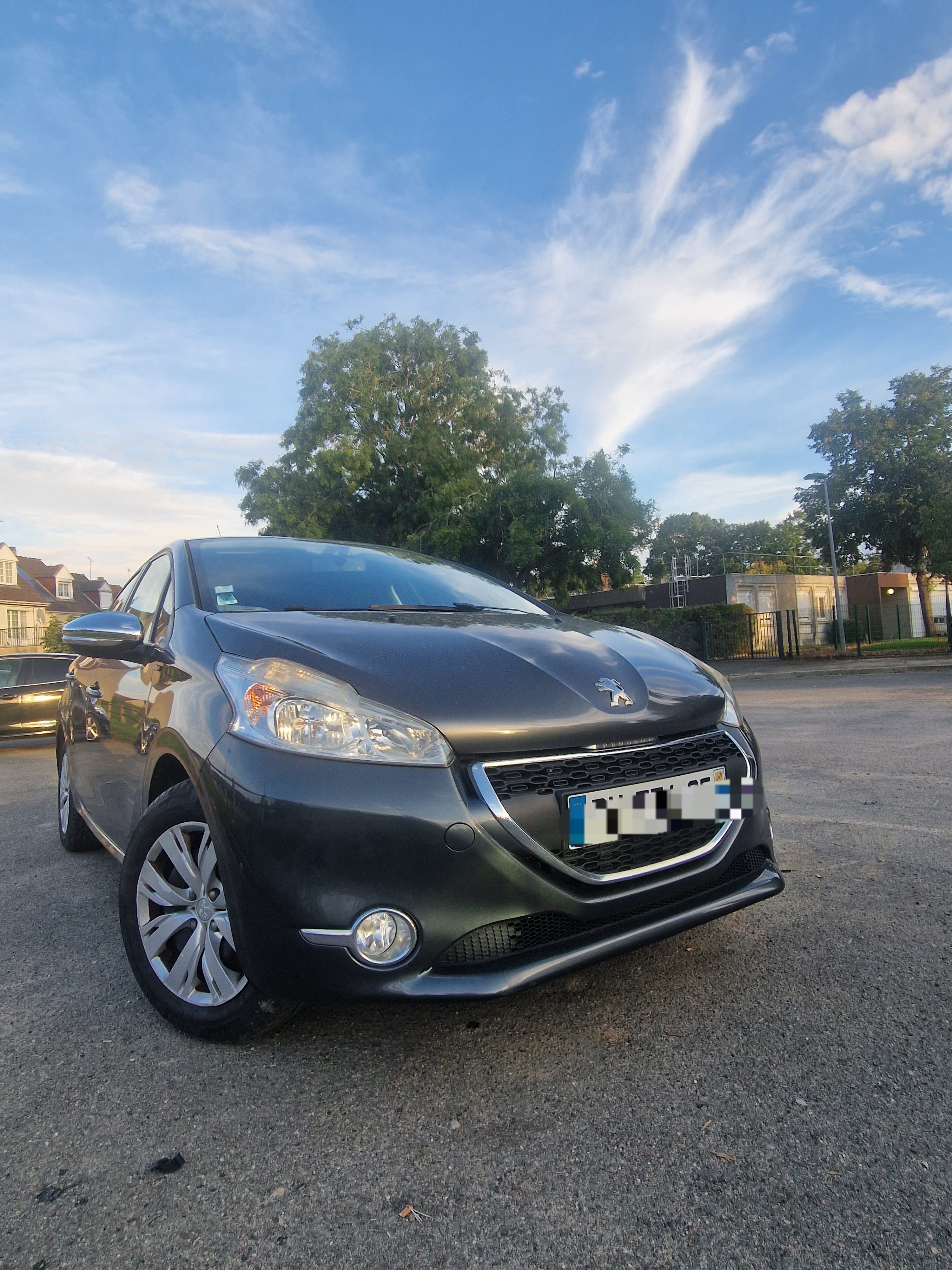 Peugeot 208, 2015, Essence 95