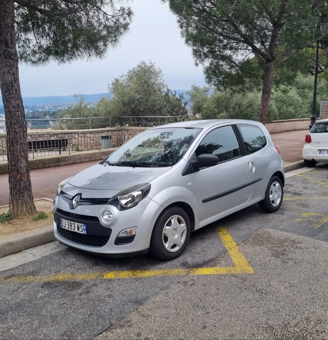 Renault Twingo II Clim, Bluetooth, USB, super 95,, 2014, Essence 95