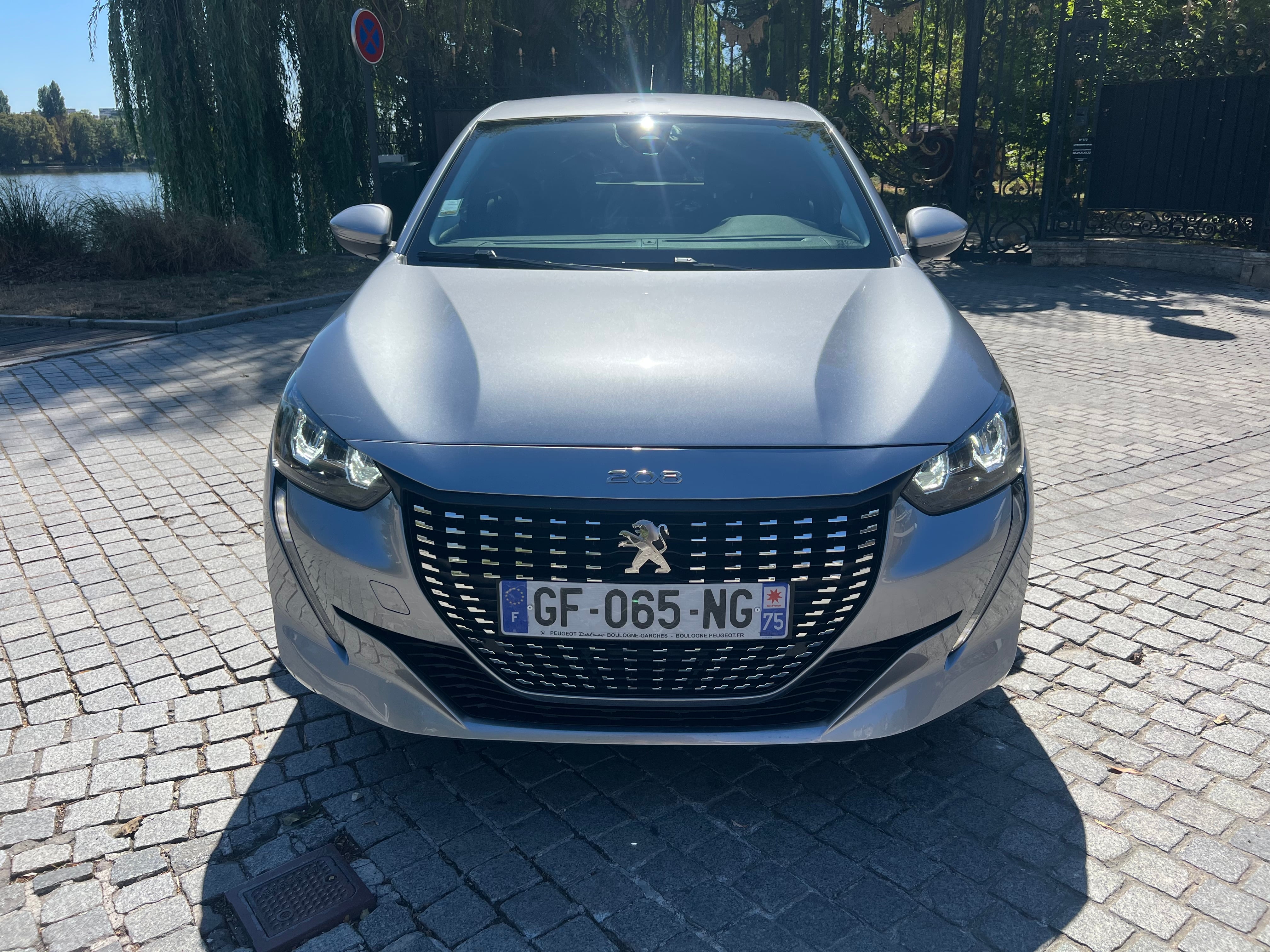 Peugeot 208 Boîte automatique avec Climatisation
