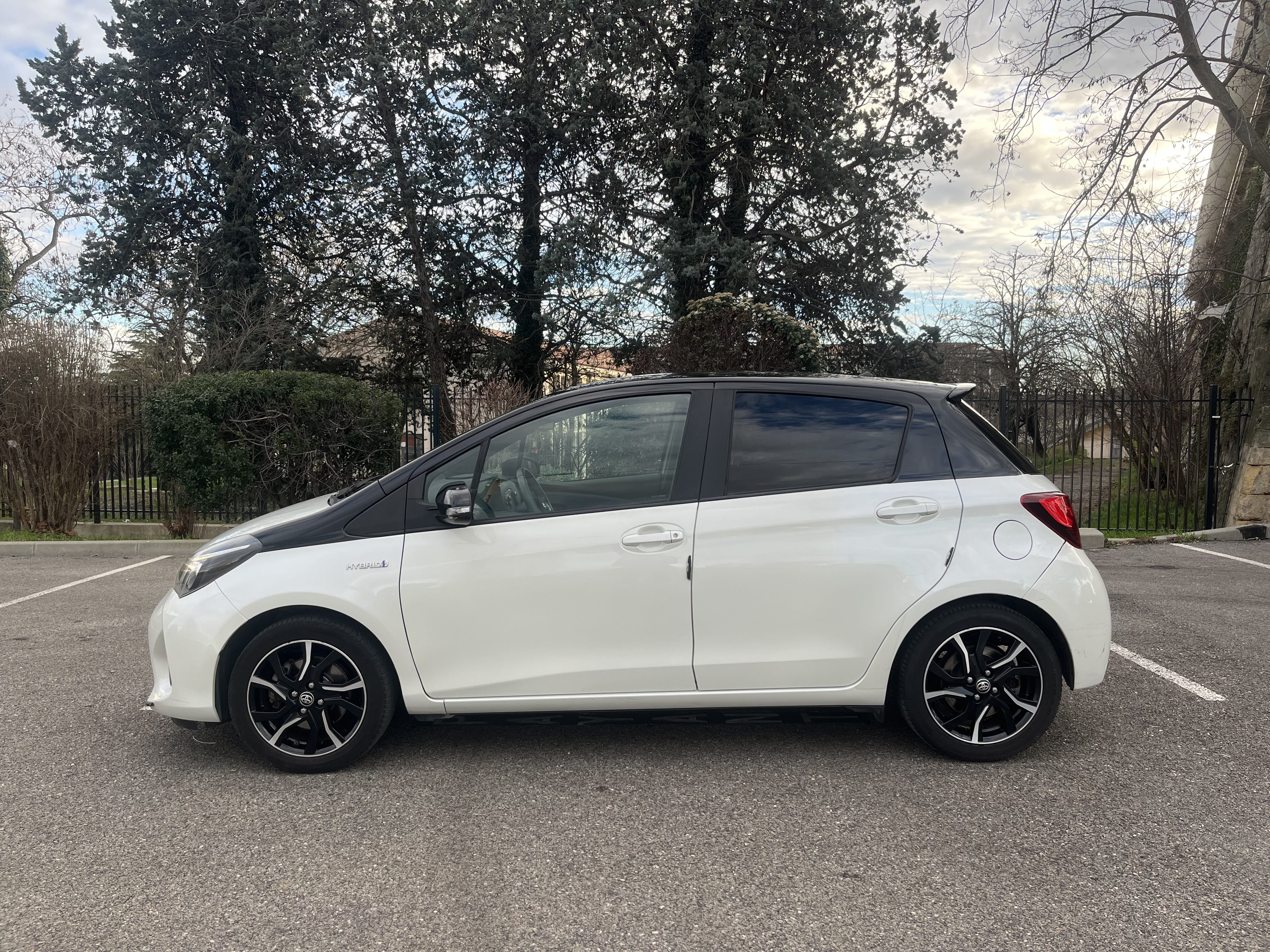 Toyota Yaris Hybride avec Climatisation