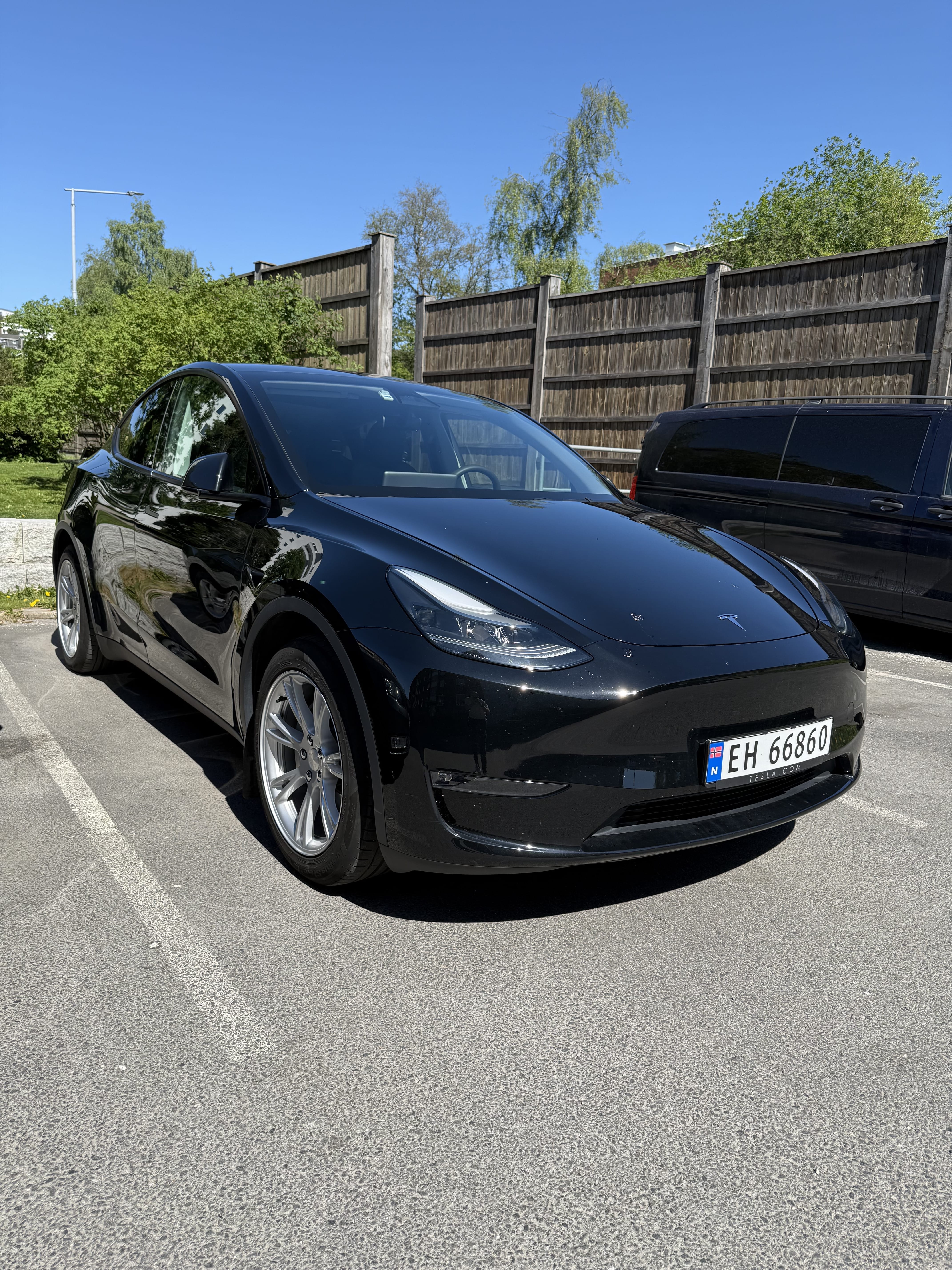 Tesla Model Y Long Range med Firehjulstrekk