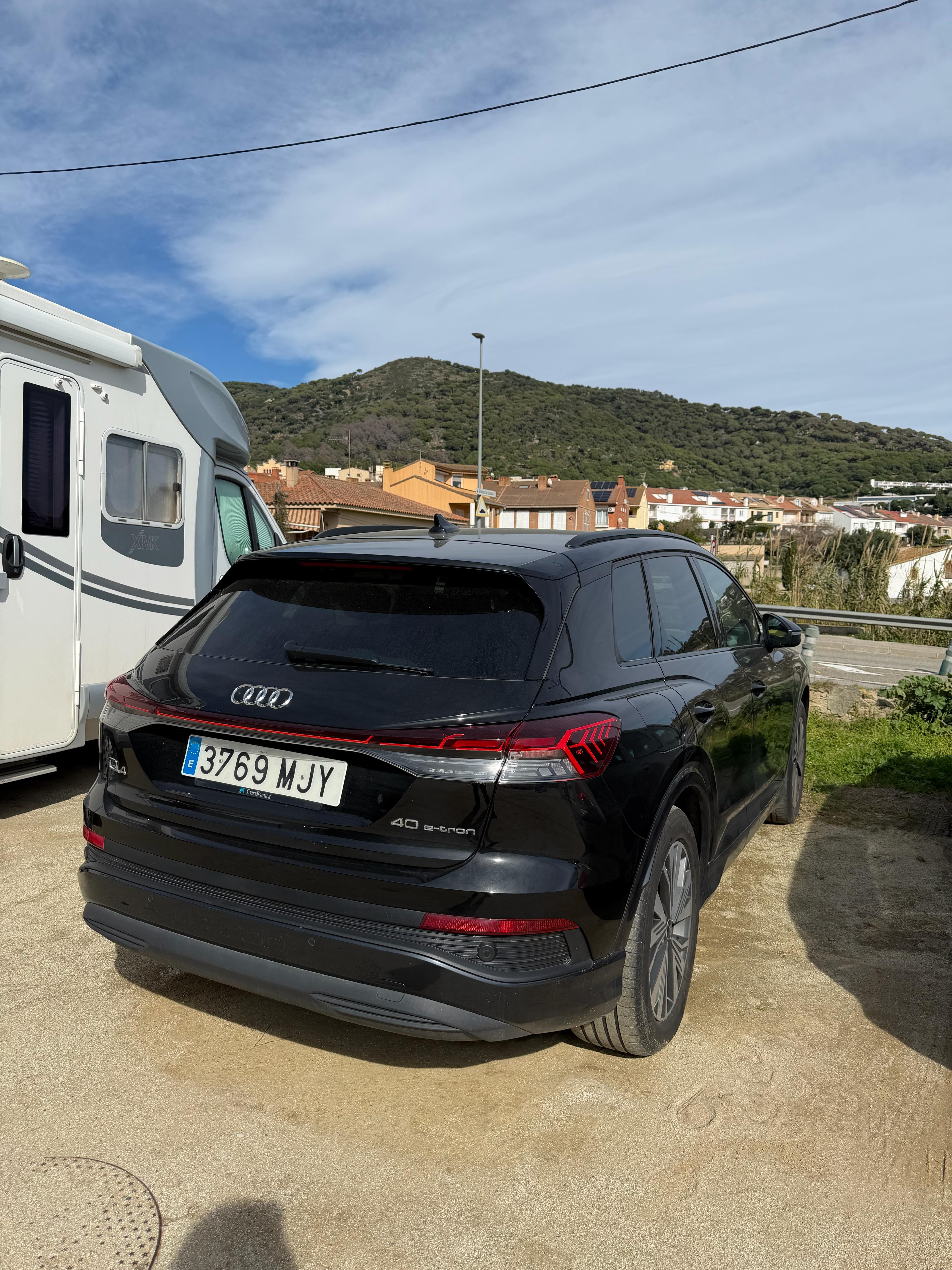 Audi Q4 40 e-tron (RWD) con GPS
