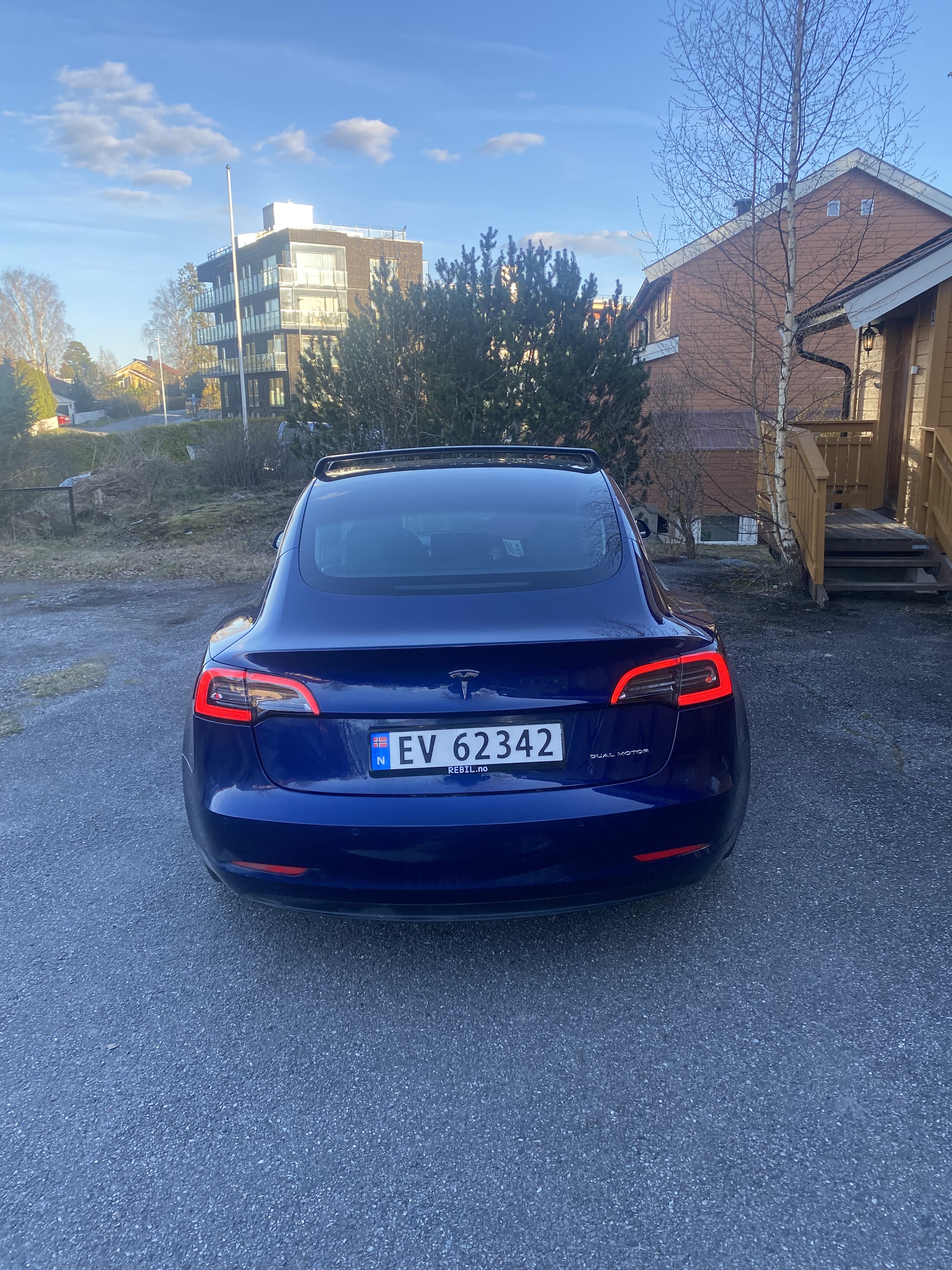 Tesla Model 3 Long Range med GPS
