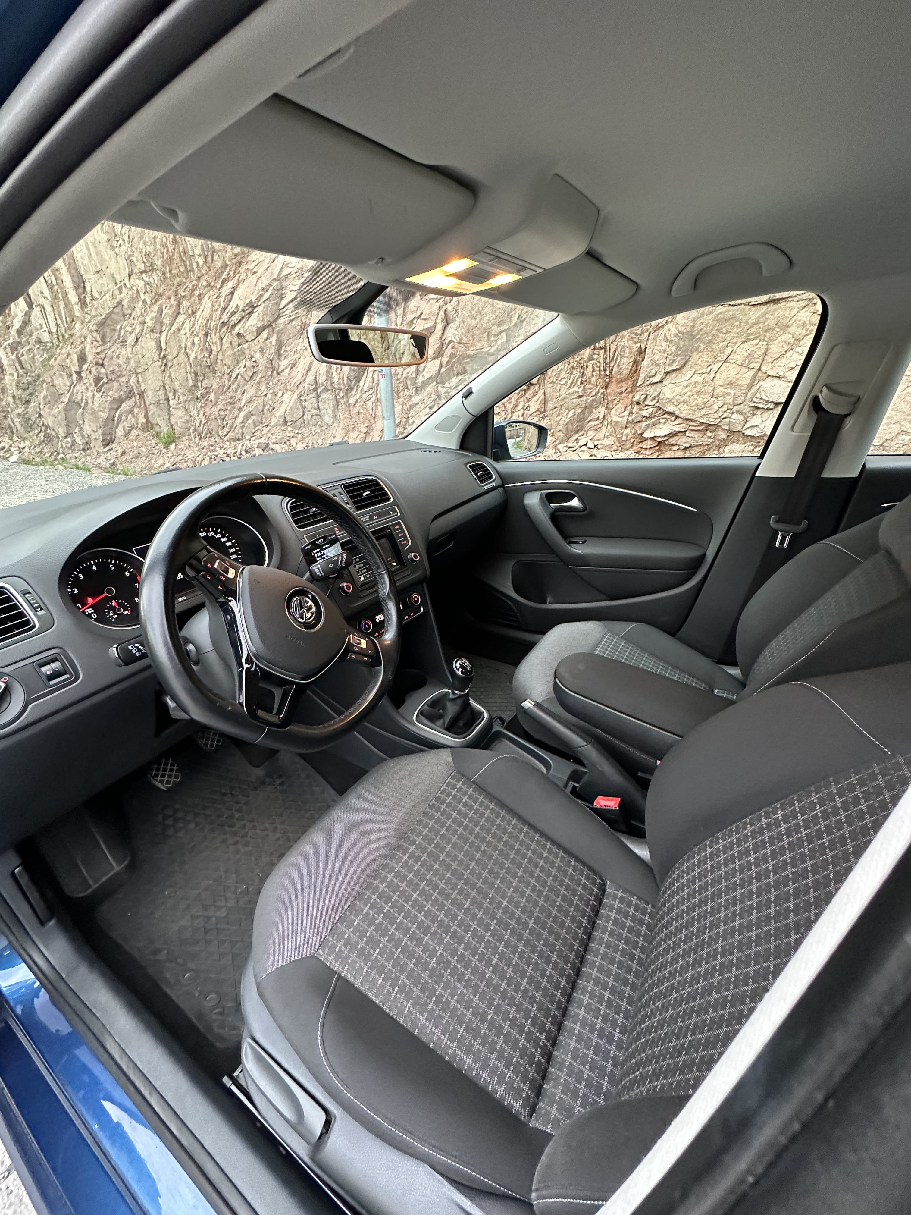 Volkswagen Polo med Lydinngang
