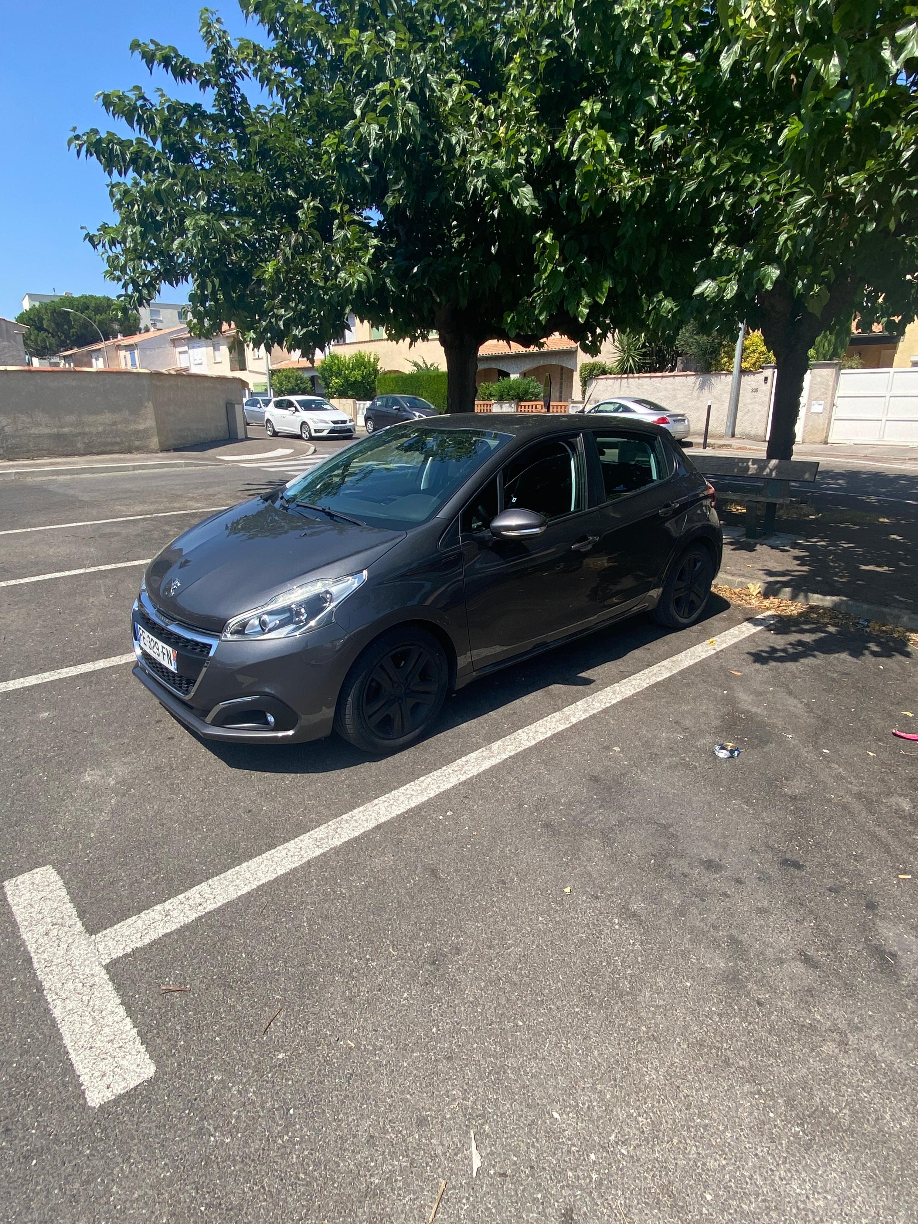 Peugeot 208 avec Climatisation