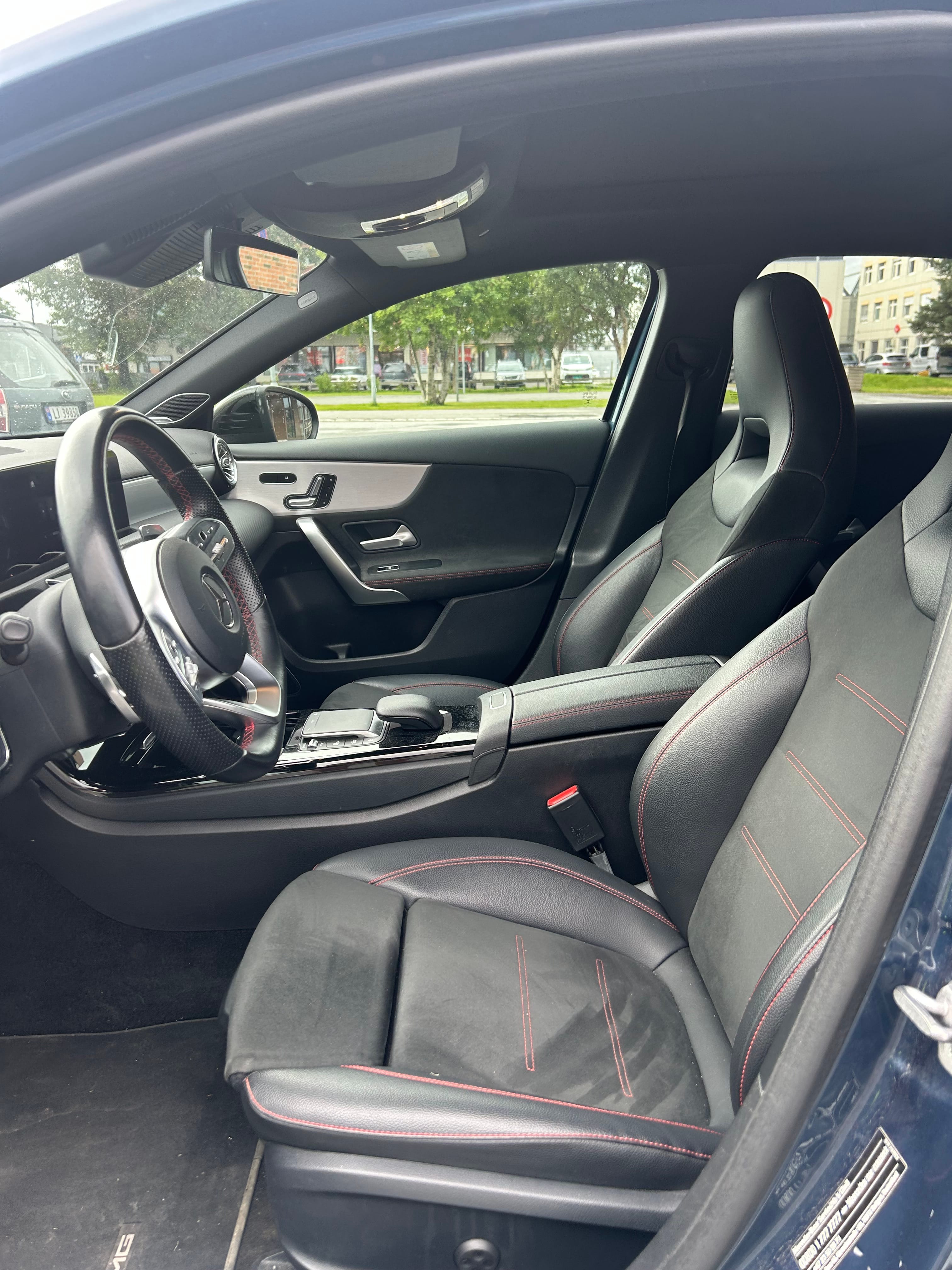 Mercedes-Benz A-Klasse 250 e med Cruisekontroll