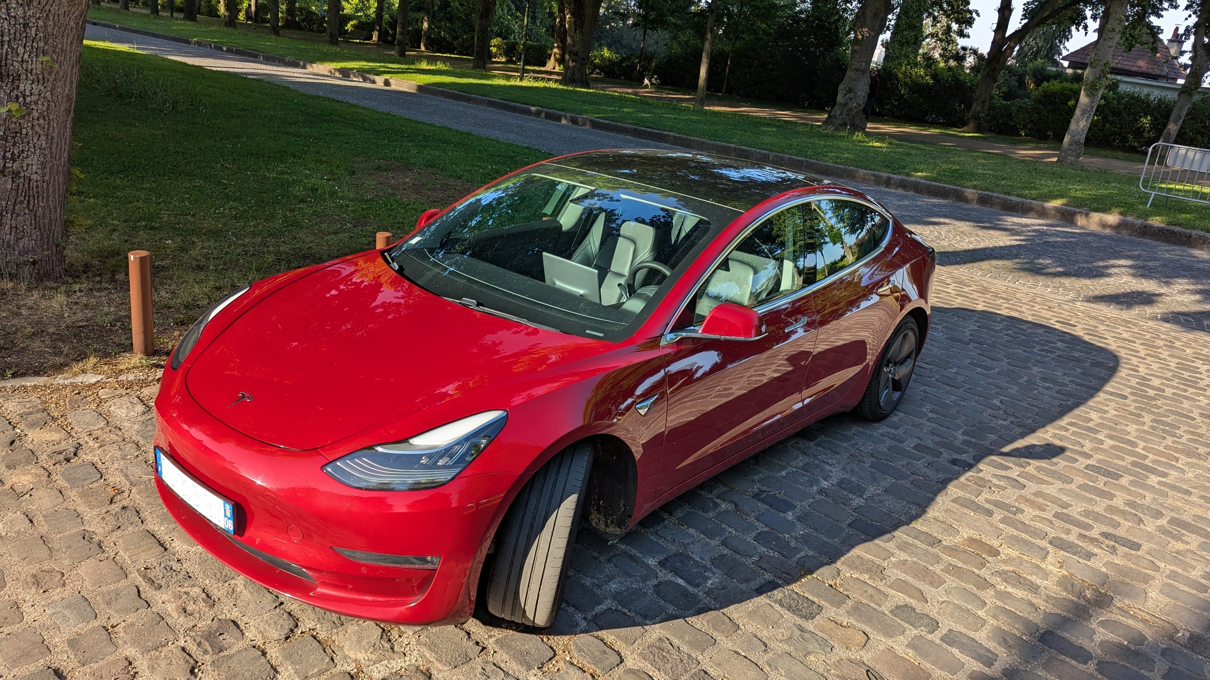 Tesla Model 3 Long Range 4x4 - Rouge avec Climatisation