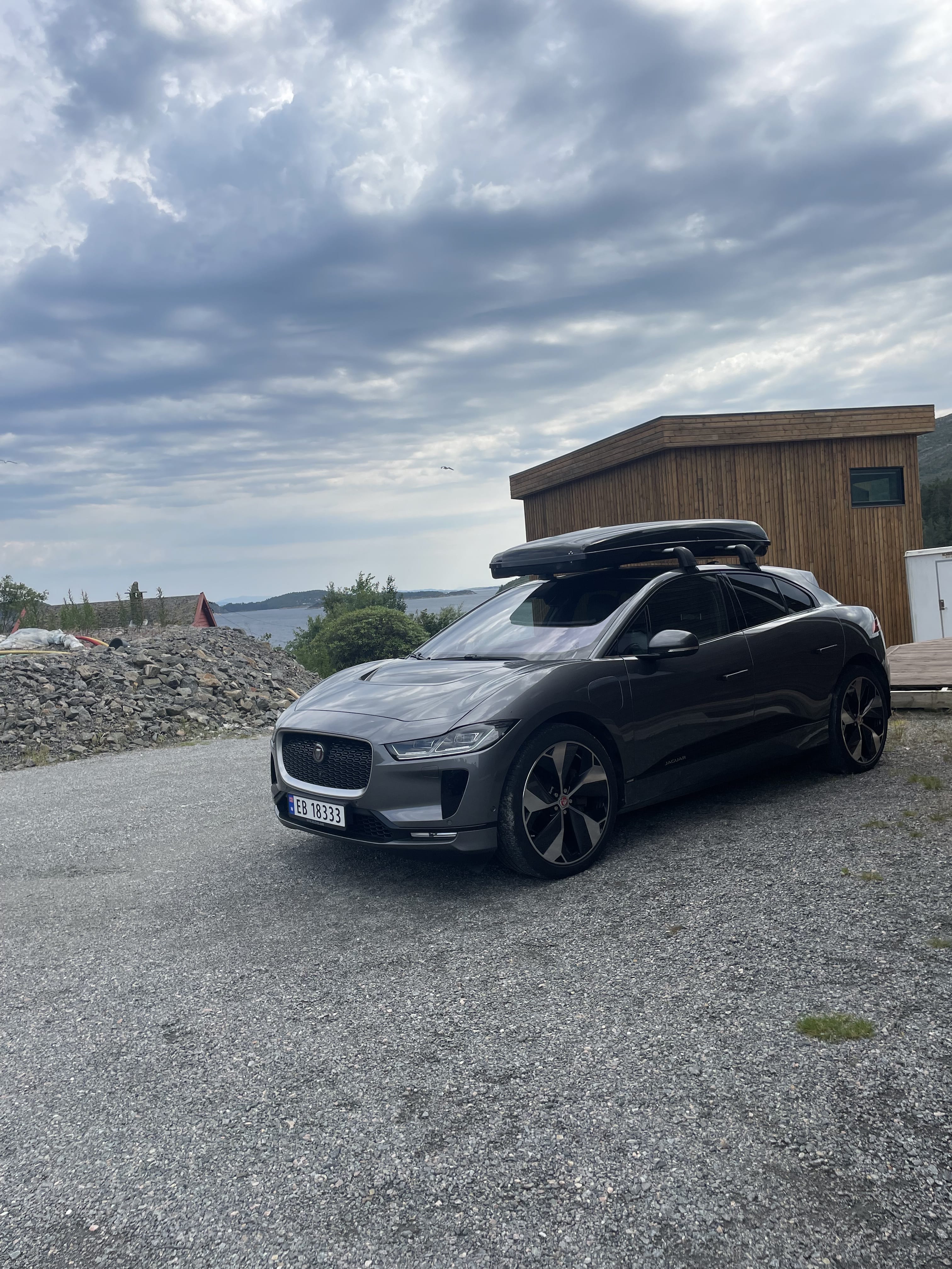 Jaguar I-Pace EV400 HSE med Babysete