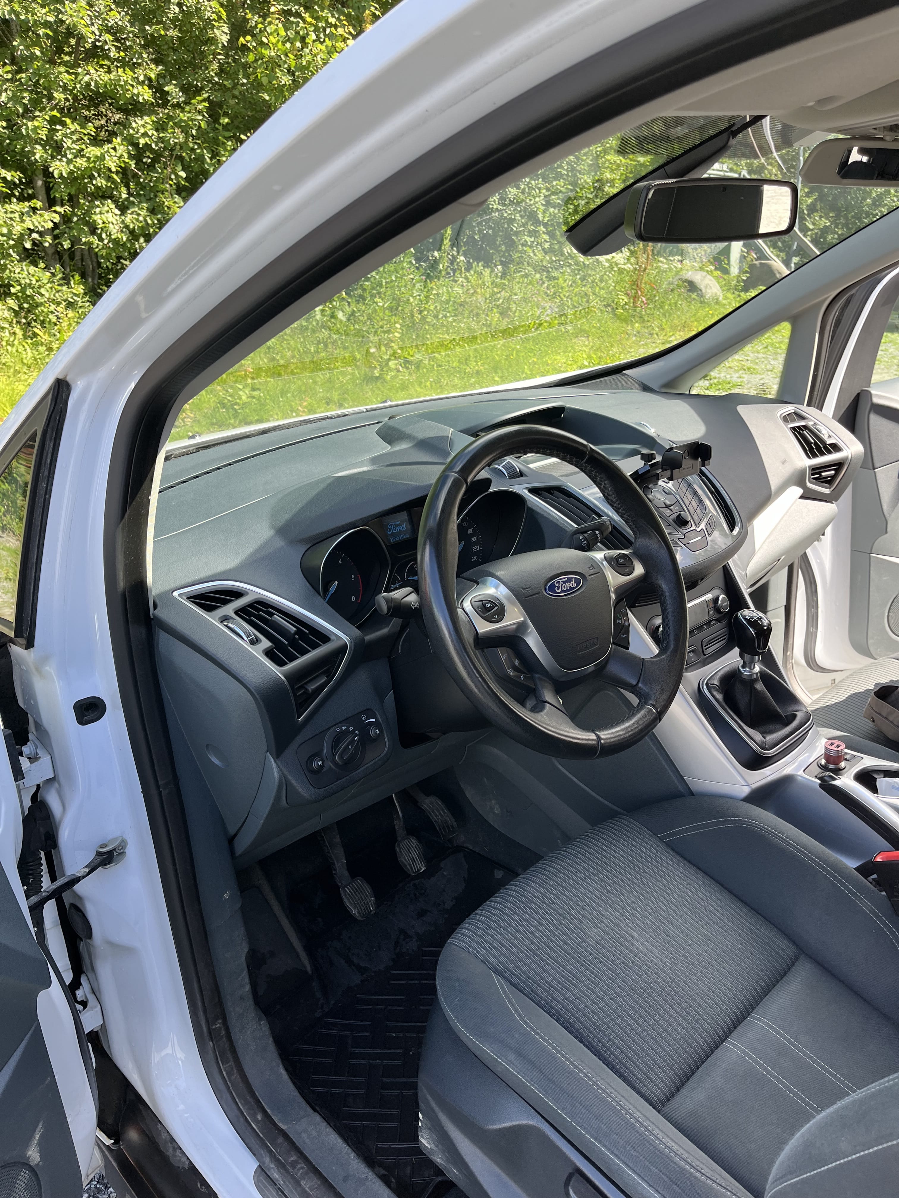 Ford C-Max med Babysete