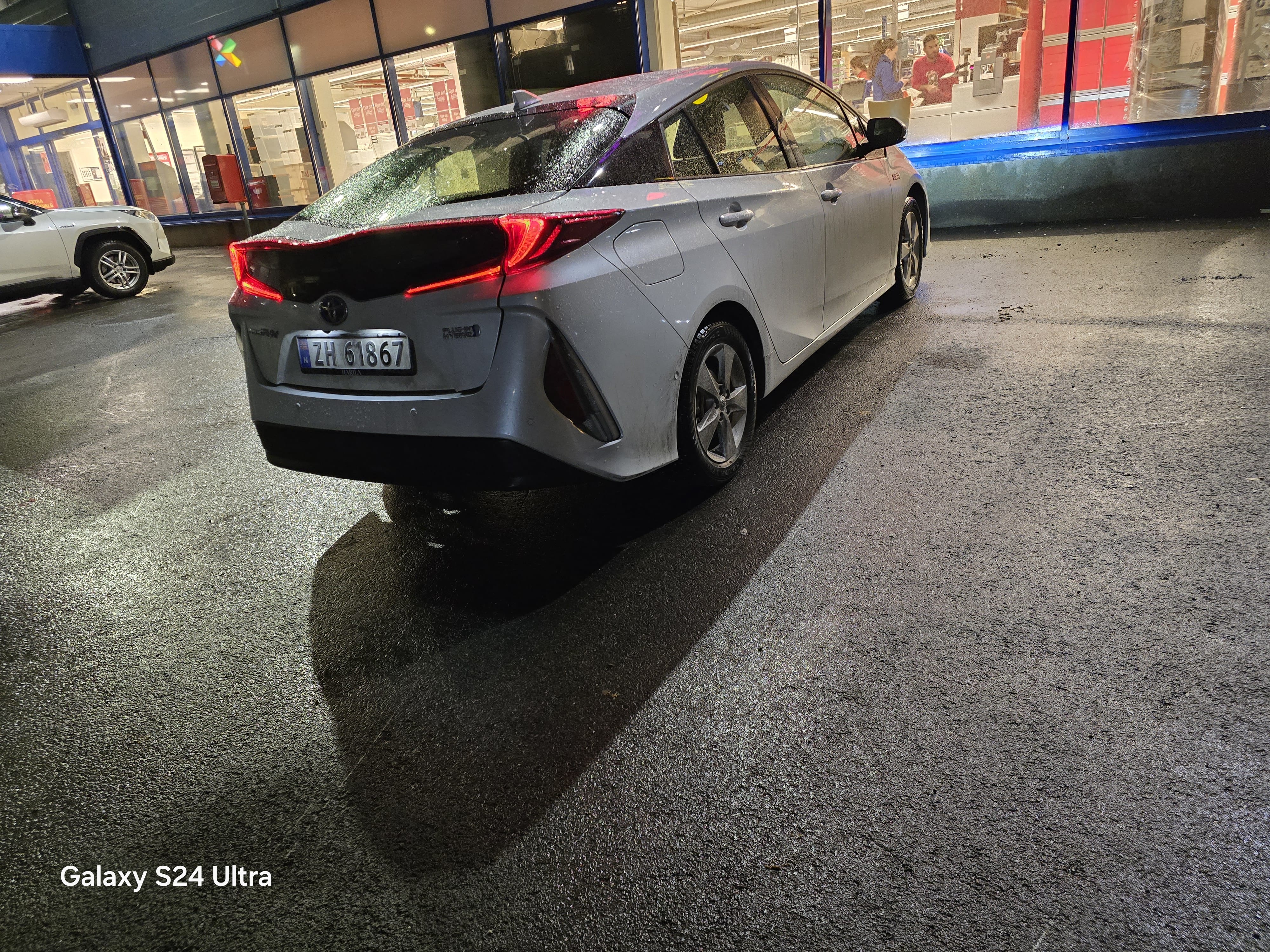 Toyota Prius Plug-in Hybrid Advanced met GPS