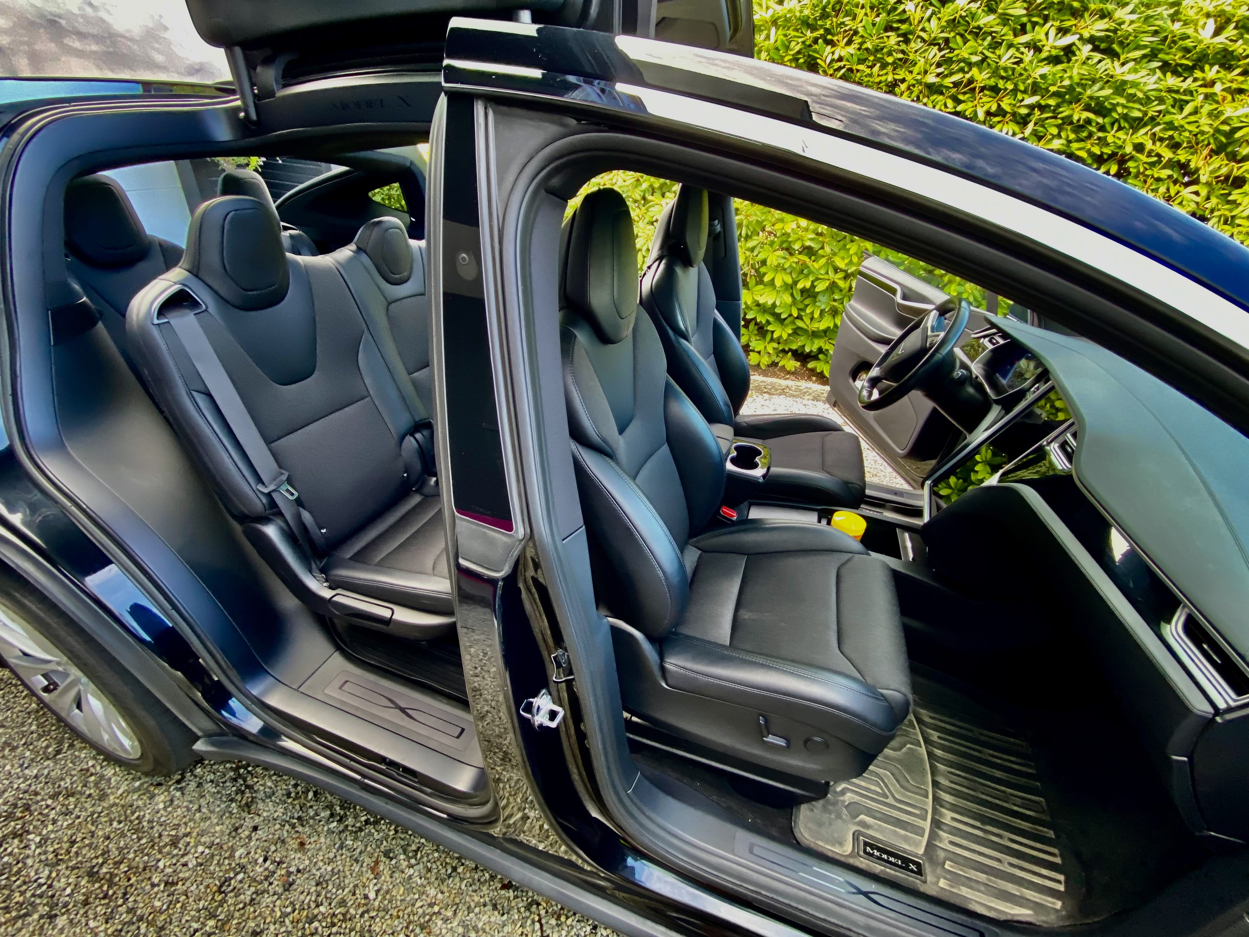 Tesla Model X med Cruisekontroll