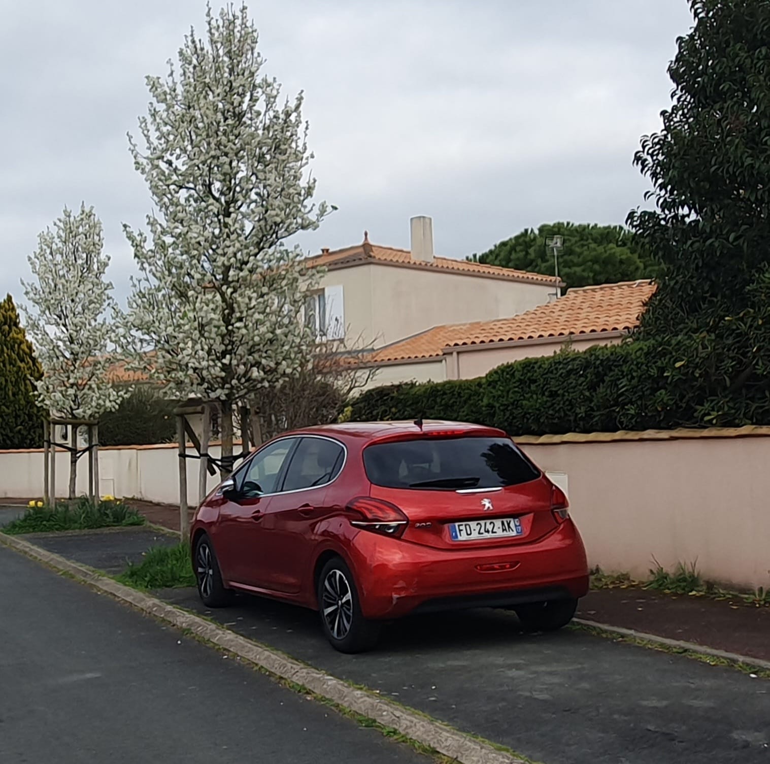 Peugeot 208 avec GPS