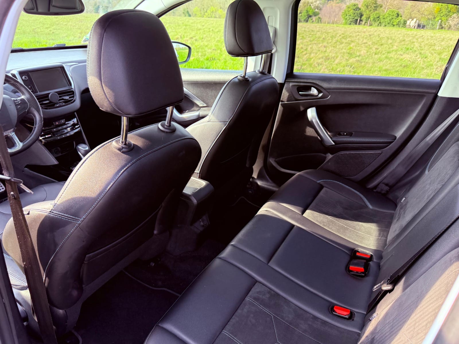 Peugeot 2008 1.2 THP avec Audio Bluetooth