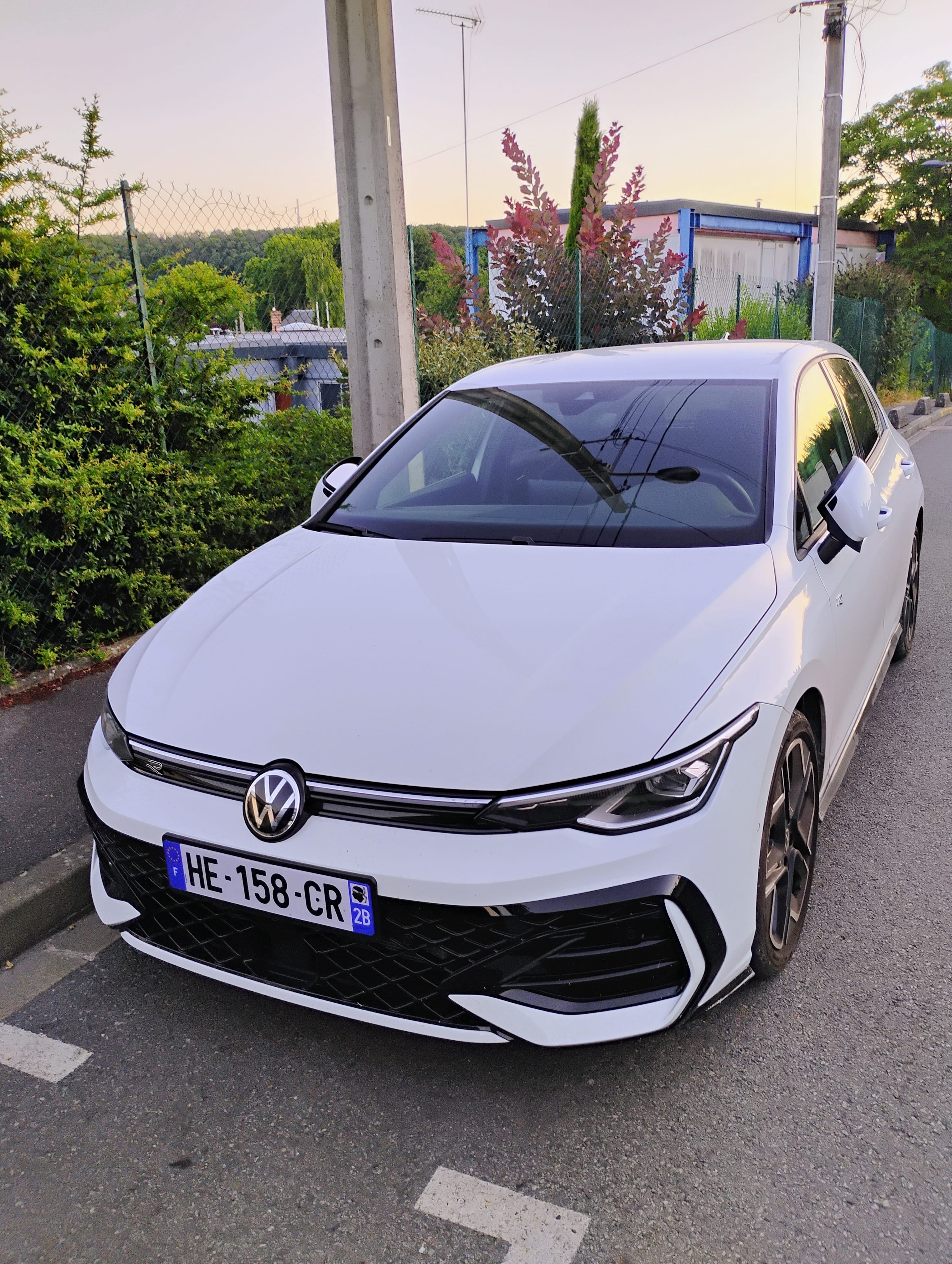 Volkswagen Golf R-Line avec GPS