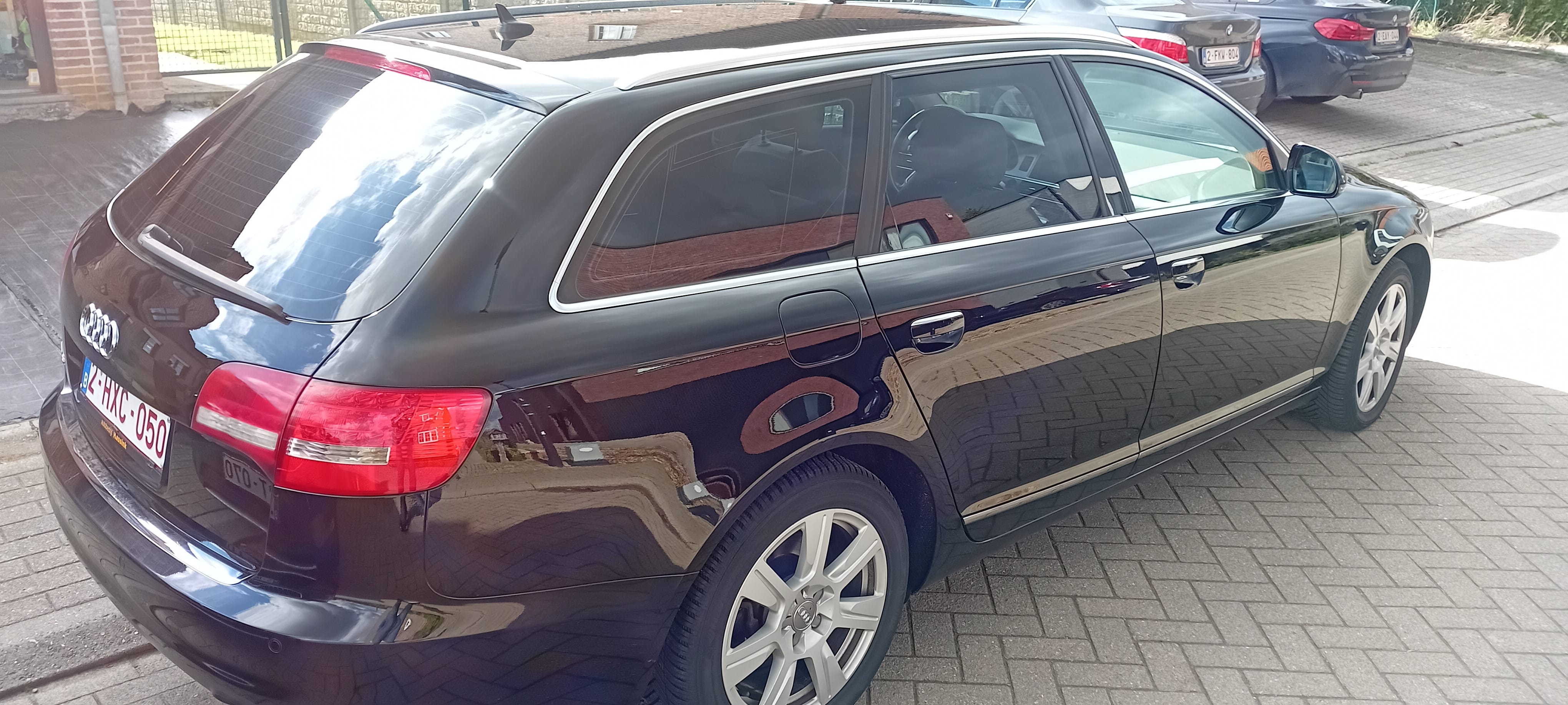 Audi A6 Avant 2.0 Tdi met Bluetooth audio