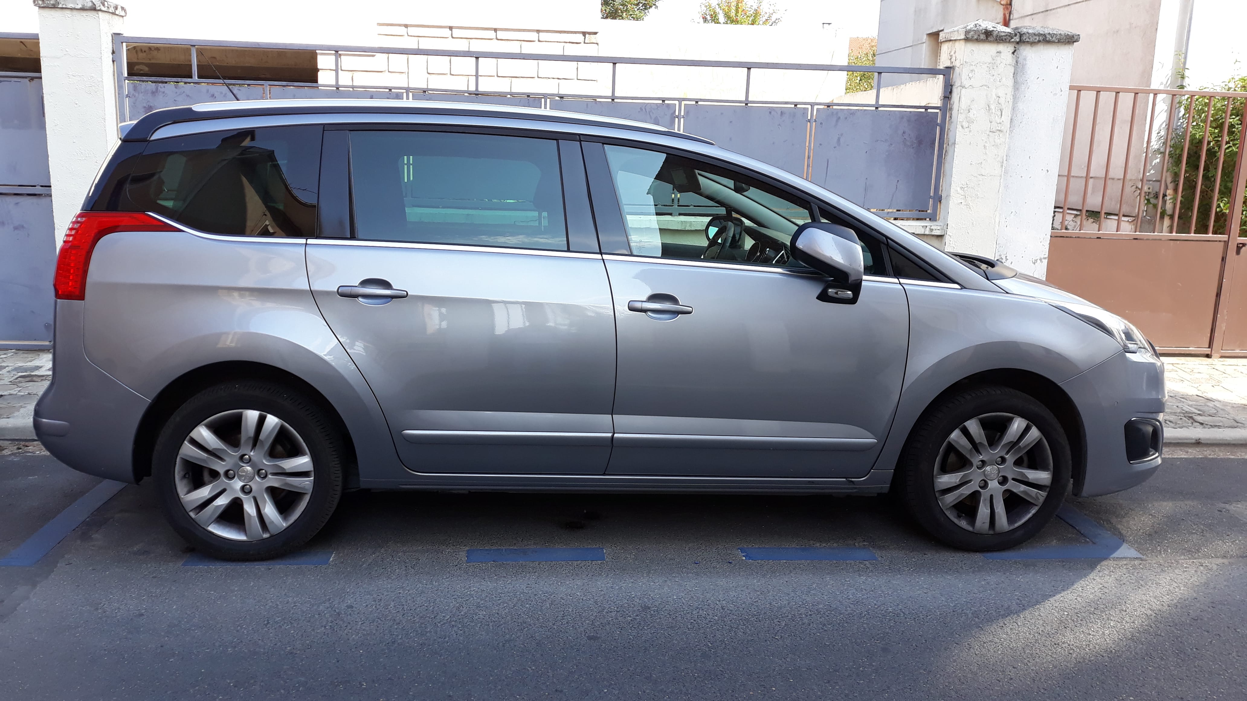 Peugeot 5008 -, 2017, Essence 98, 7 places