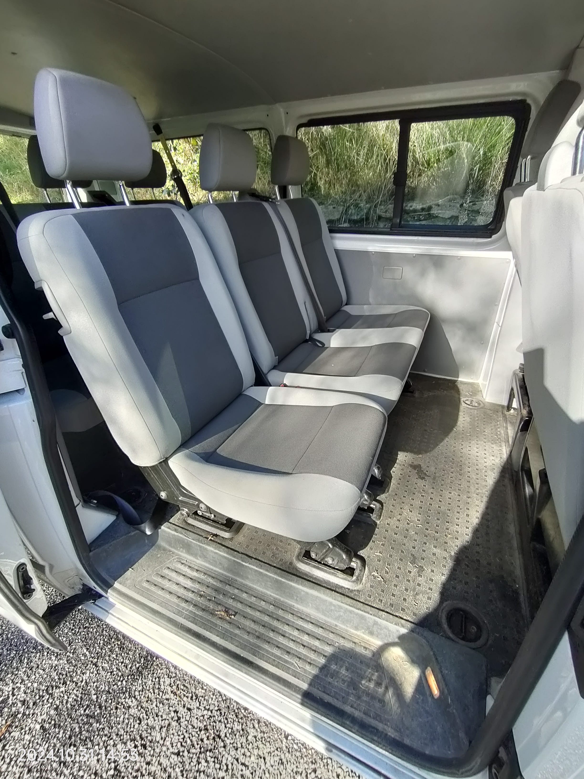 Volkswagen Transporter Combi pneu neige très grand coffre