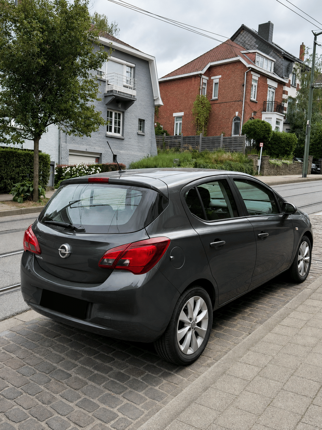 Opel Corsa-E avec GPS